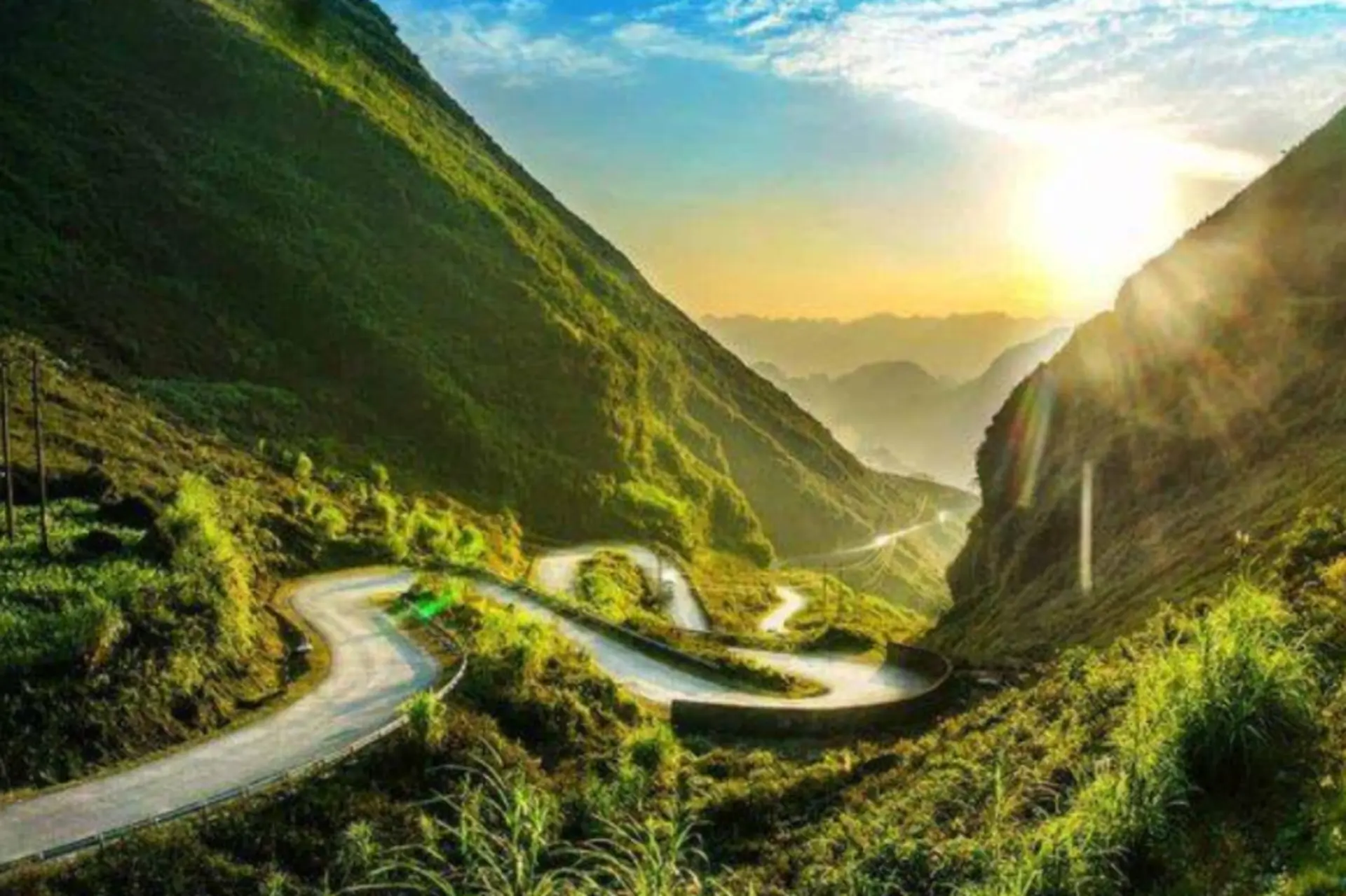 Chinh phục dốc Thẩm Mã Hà Giang: Cung đường đèo hiểm trở và ngoạn mục bậc nhất miền núi phía Bắc