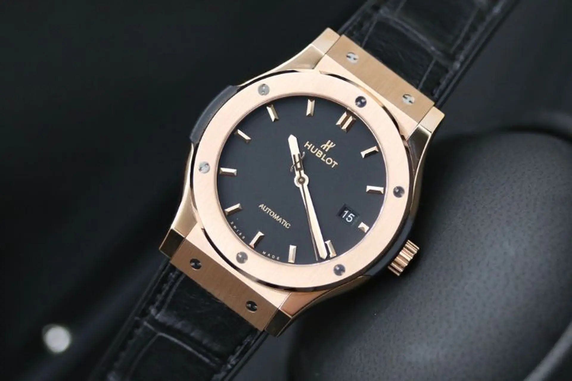 Đồng hồ Hublot: Xuất xứ, đặc điểm, các dòng sản phẩm nổi bật và mẹo phân biệt hàng thật - giả