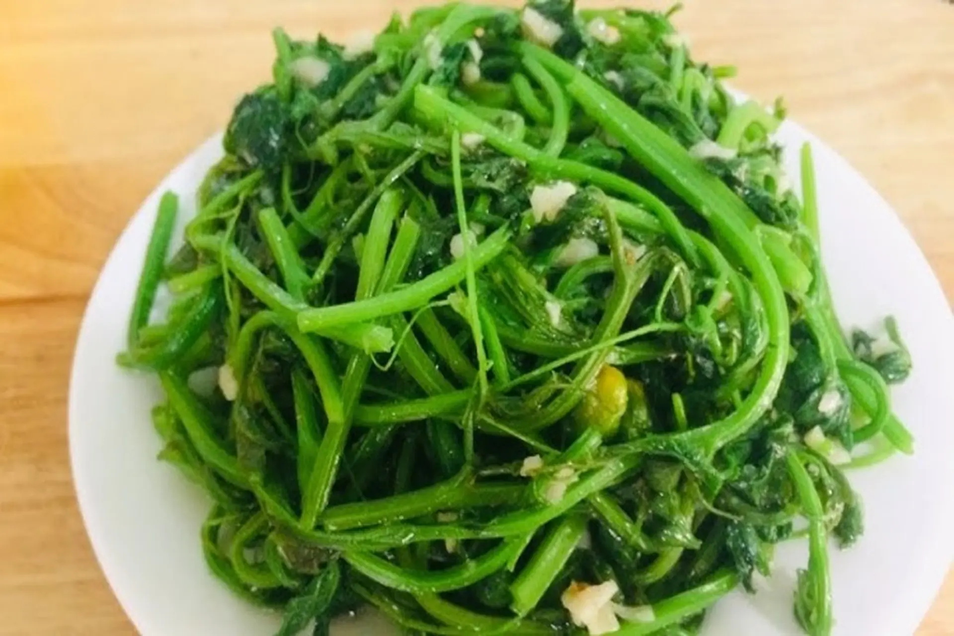 Lưu ngay cách làm đọt mướp xào tỏi đơn giản, bổ sung cho thực đơn bữa cơm hằng ngày