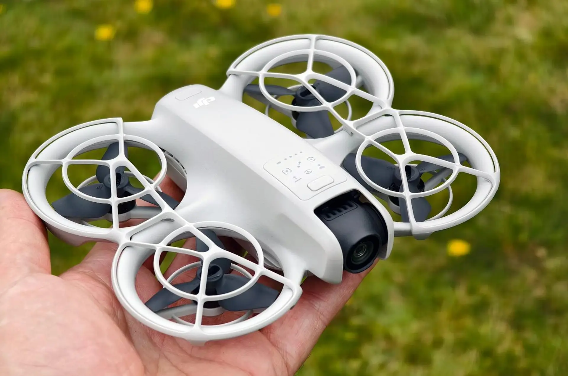 Top flycam bay xa 10km được ưa chuộng, giúp bạn bắt trọn được nhiều khoảnh khắc từ trên cao