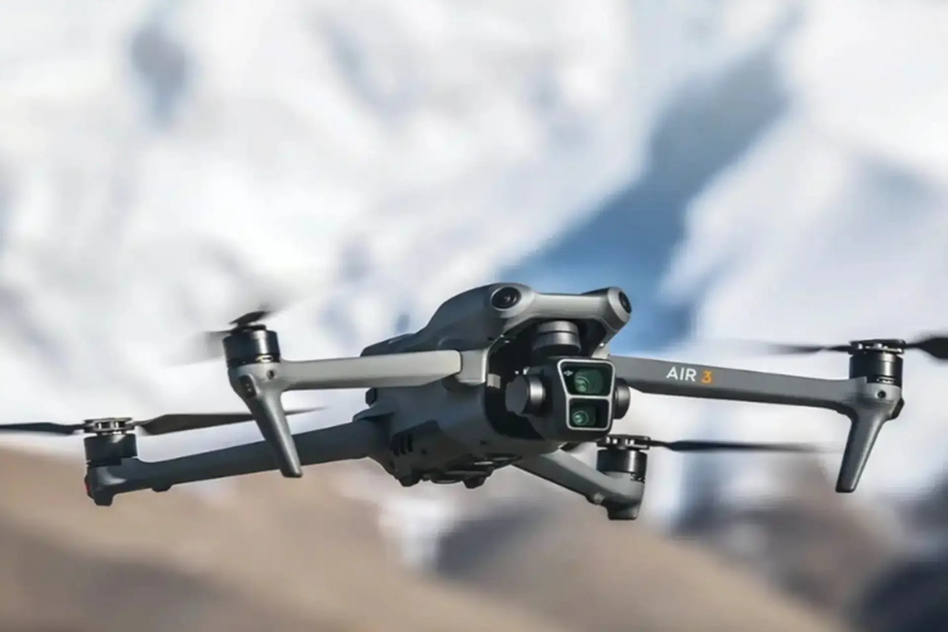 Top flycam cho người mới đáng để đầu tư nhất: Gọn nhẹ, chất lượng tốt, sử dụng dễ dàng