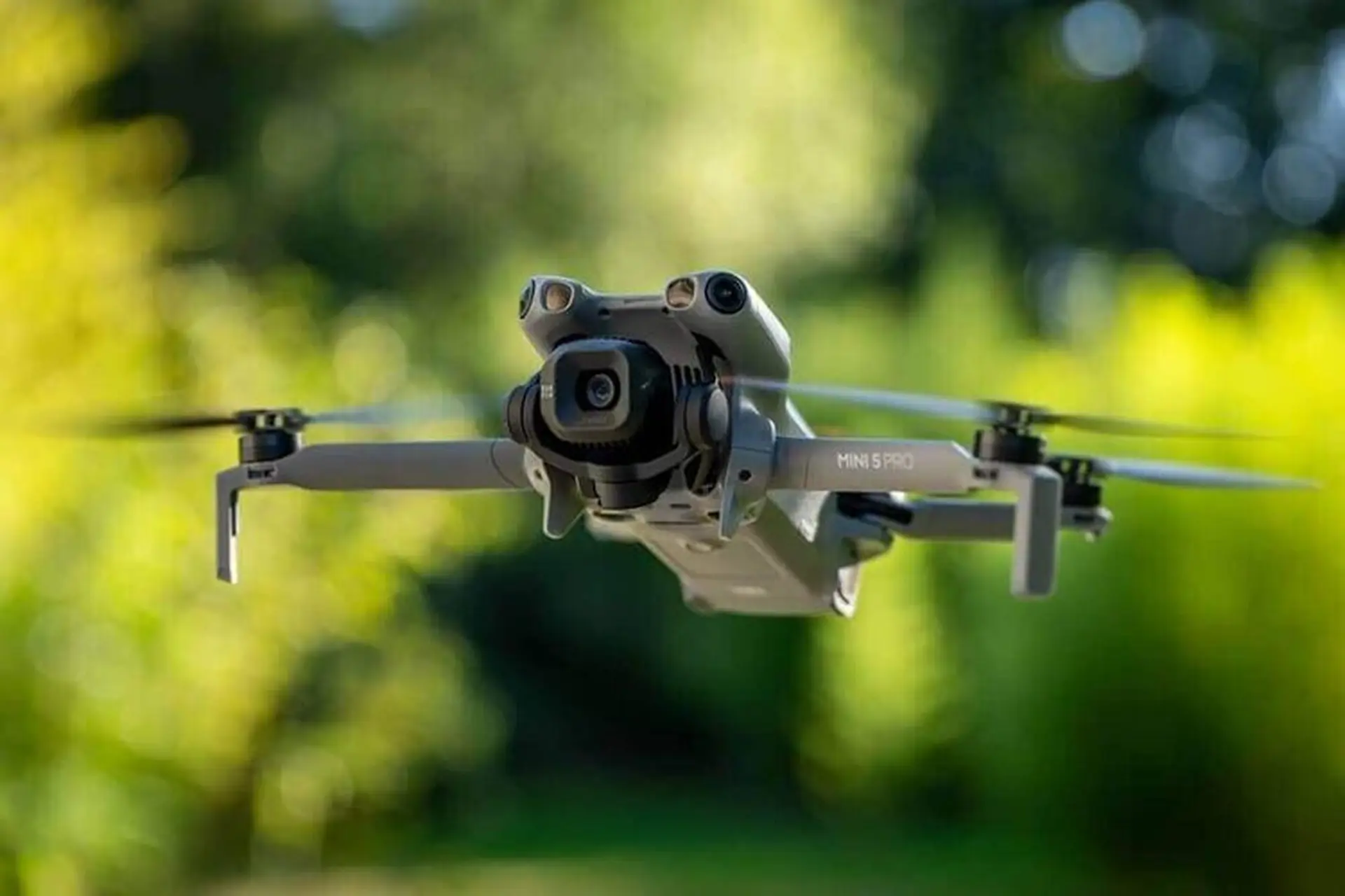 Top flycam du lịch đáng mua nhất hiện nay, người bạn đồng hành trên mọi chuyến đi