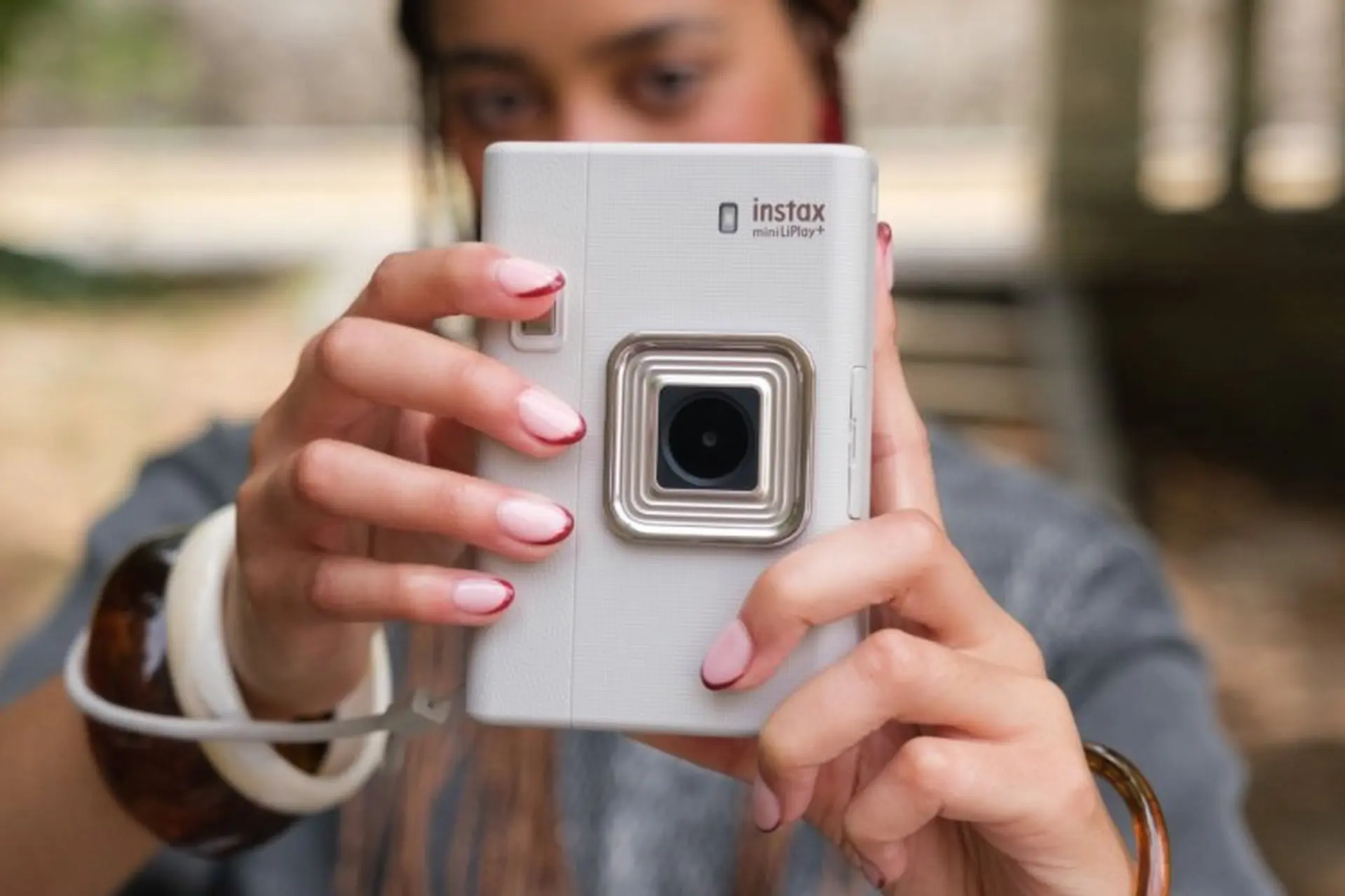 Fujifilm đưa máy ảnh chụp lấy liền vào kỷ nguyên selfie với Instax Mini LiPlay Plus