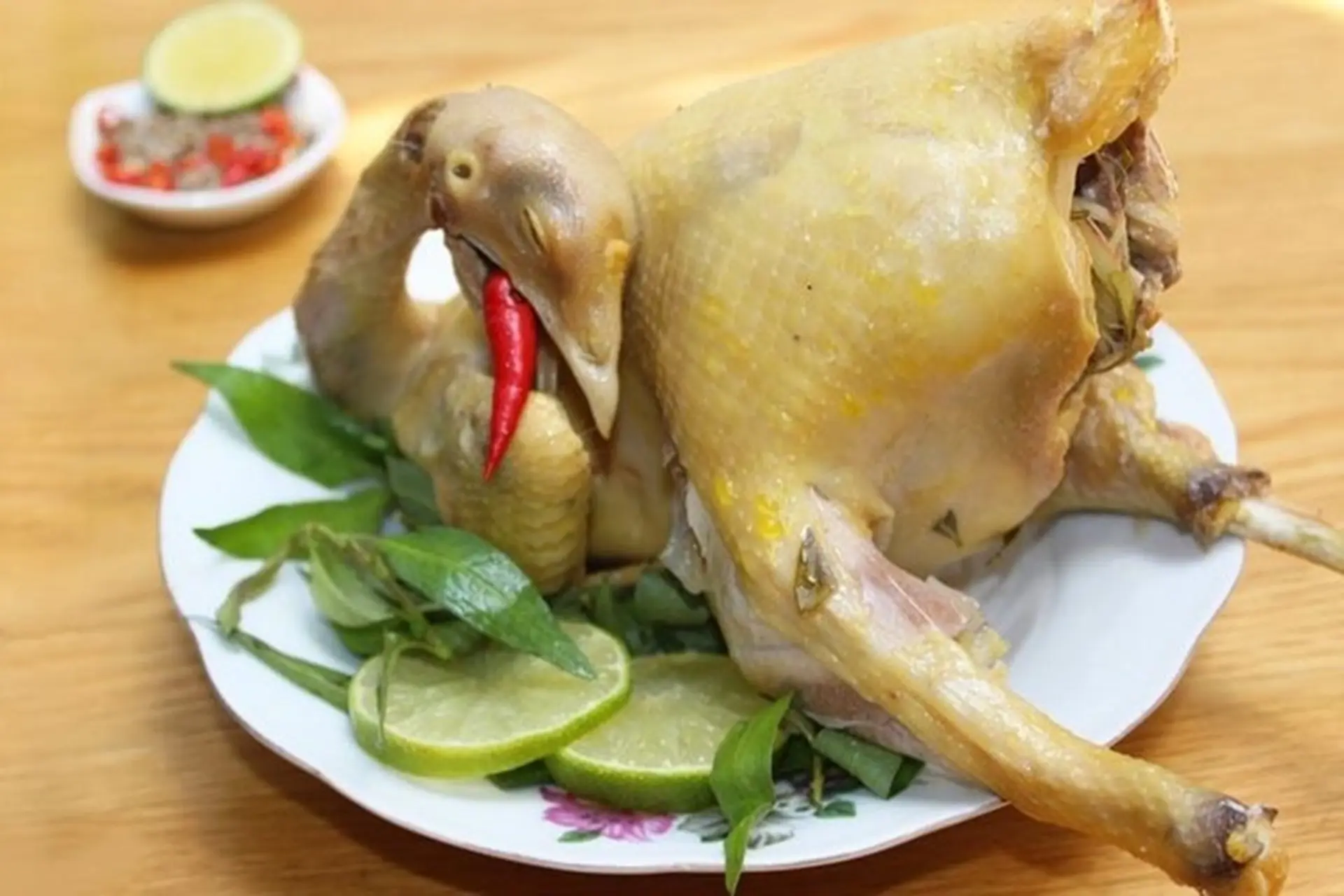 Hướng dẫn cách làm gà hấp rau răm cay nồng mới lạ, hấp dẫn cho bữa cơm gia đình