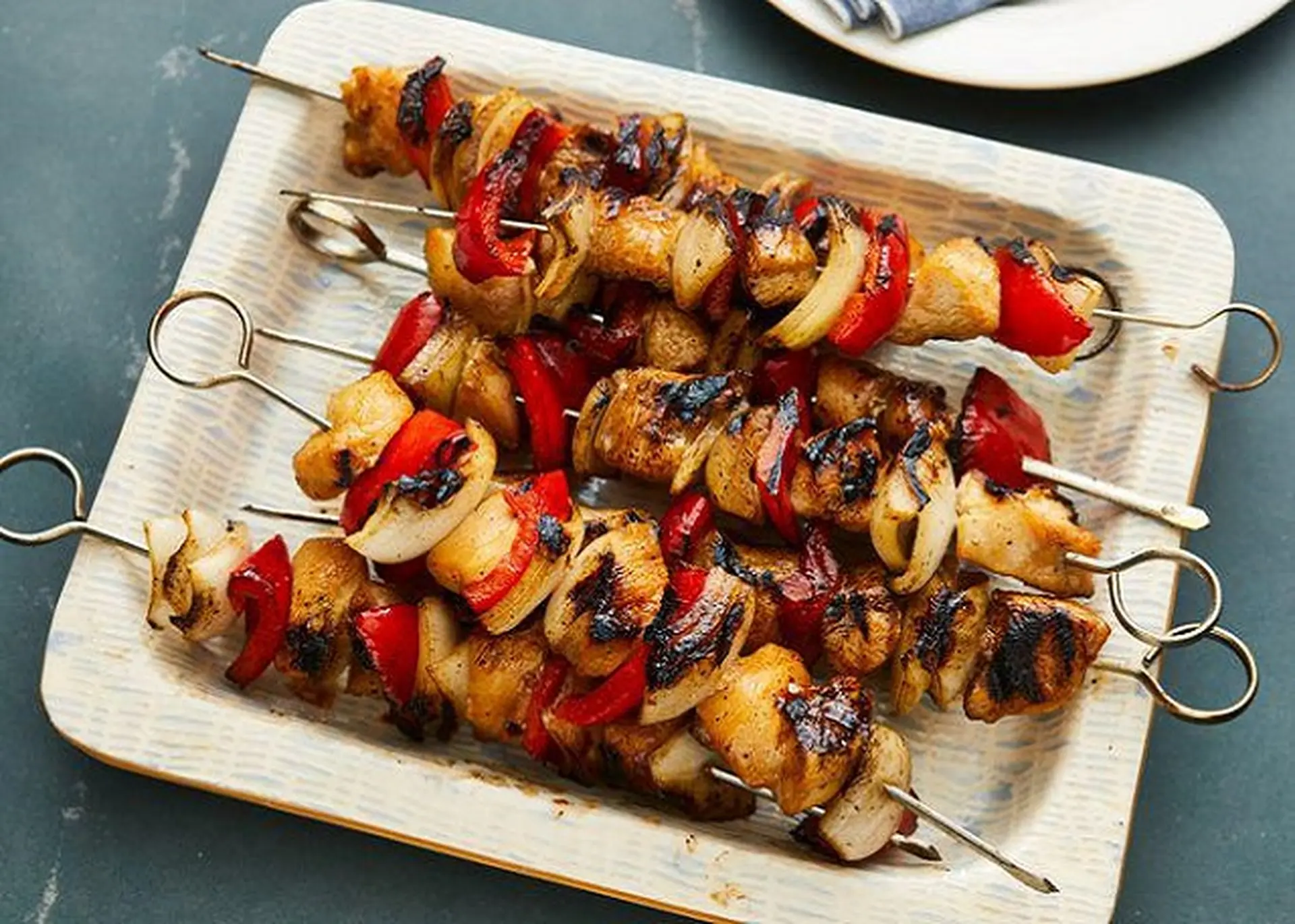 Công thức làm gà xiên que nướng thơm ngon, chín đều với các bước cực đơn giản