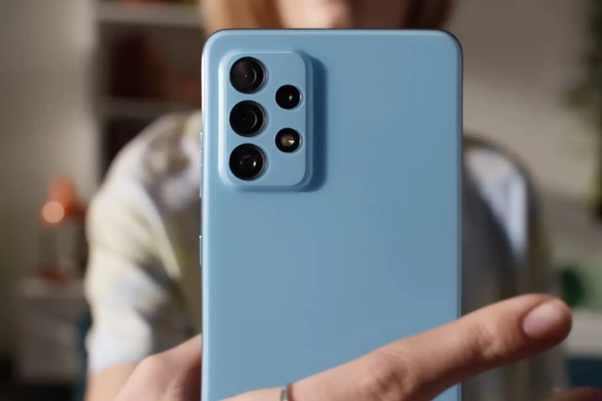 Galaxy A72 nhận bản cập nhật mới với các cải tiến bảo mật mới nhất