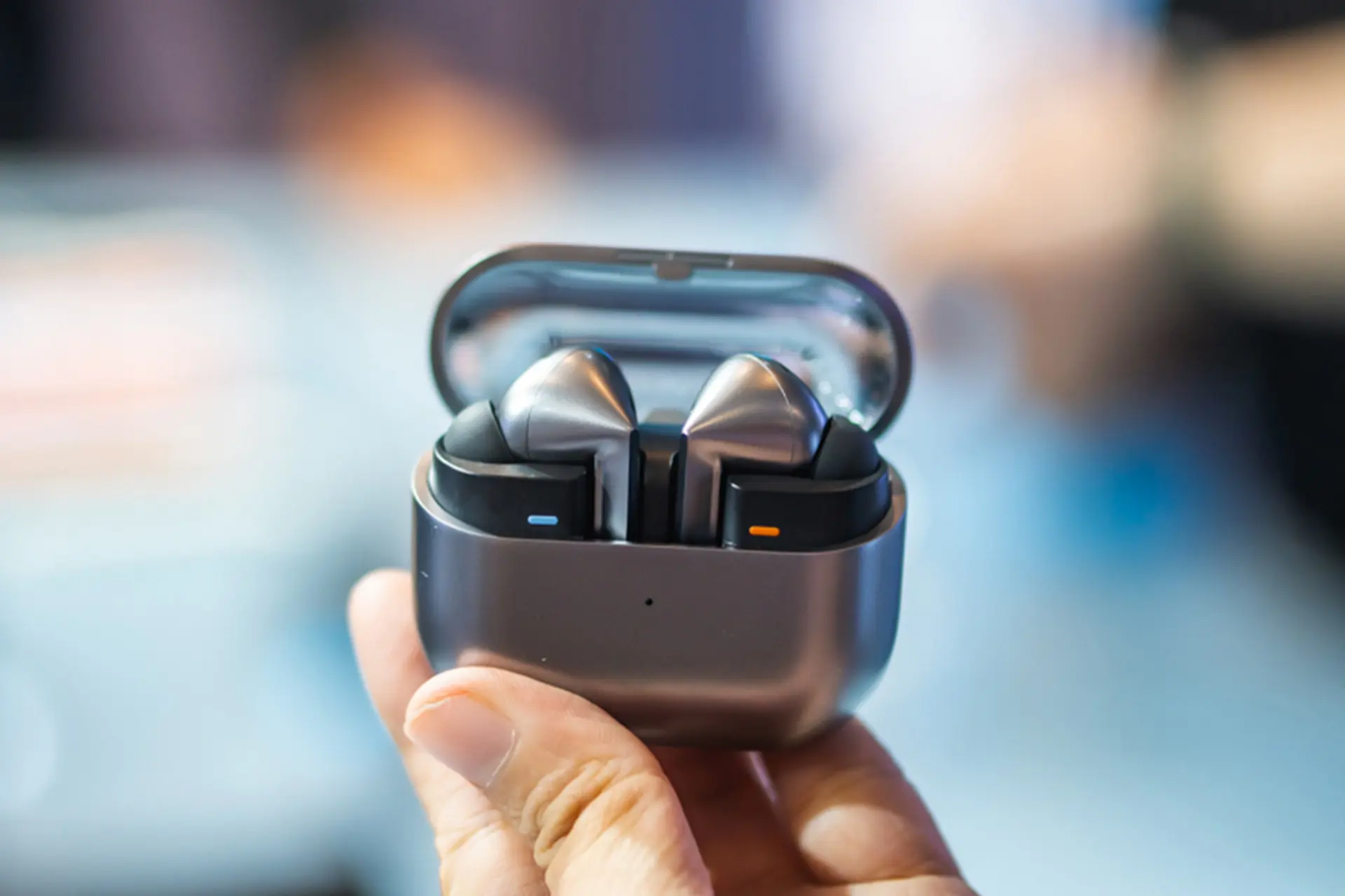 Ngoài cách tân thiết kế và tích hợp AI, Galaxy Buds3 Pro còn gì hot để trải nghiệm?