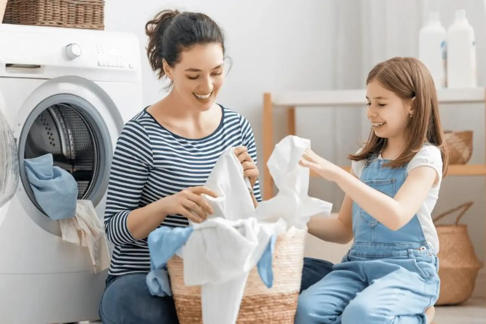 Gia đình 6 người nên mua máy giặt mấy Kg? Lưu ý khi sử dụng máy giặt ở các gia đình đông người