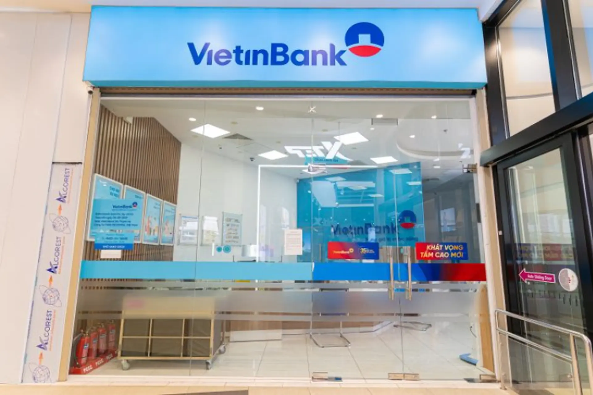 Tìm hiểu giờ làm việc ngân hàng VietinBank: Mấy giờ mở cửa? Mấy giờ đóng cửa?