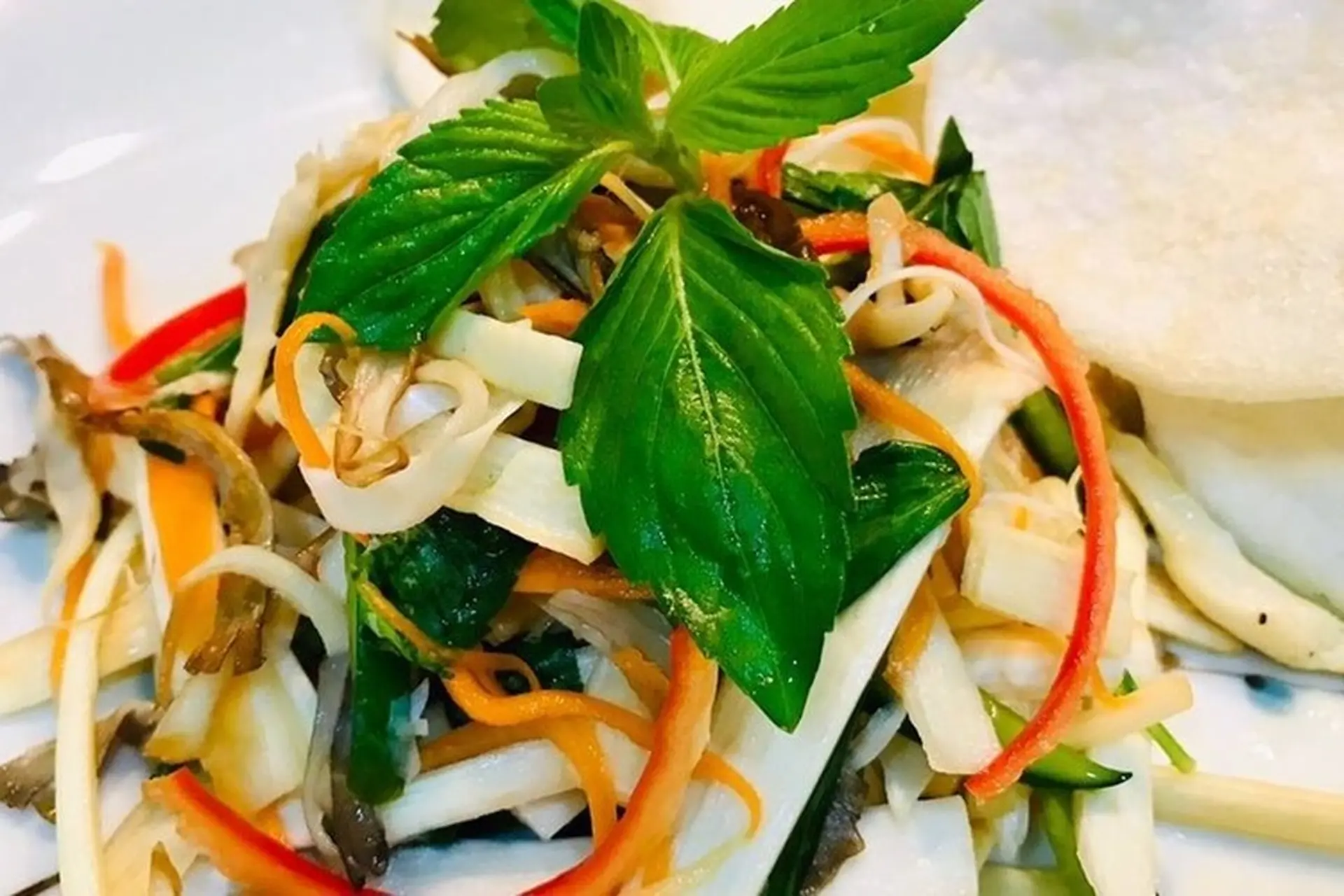 Gỏi củ hủ dừa chay: Mách bạn công thức làm đơn giản, đậm vị chua ngọt cho ngày chay thanh tịnh