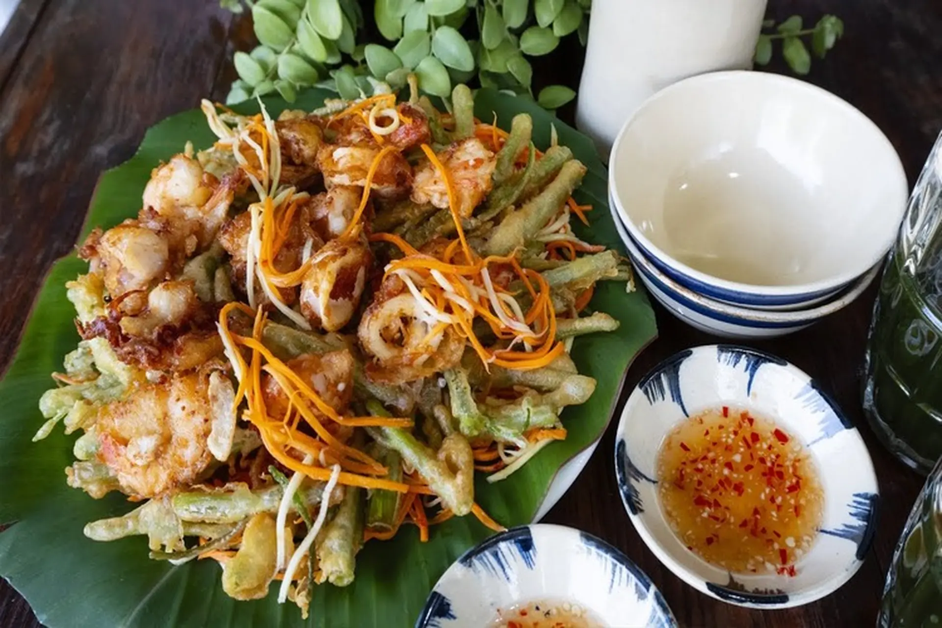 Hướng dẫn cách làm gỏi rau muống chiên giòn ngon giòn rụm, hấp dẫn khó cưỡng