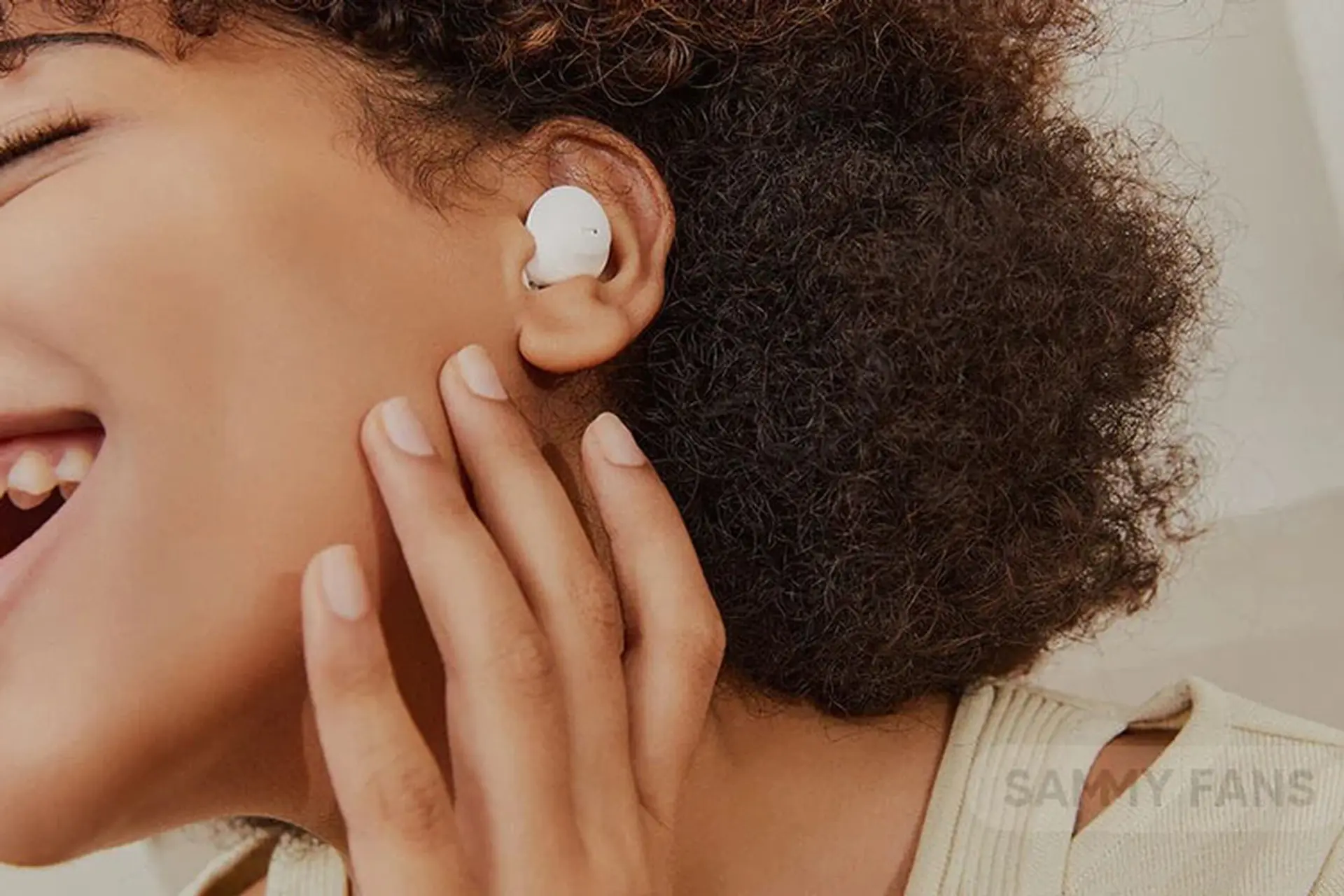 Google Gemini trở thành trợ lý AI mặc định trên thiết bị đeo Android