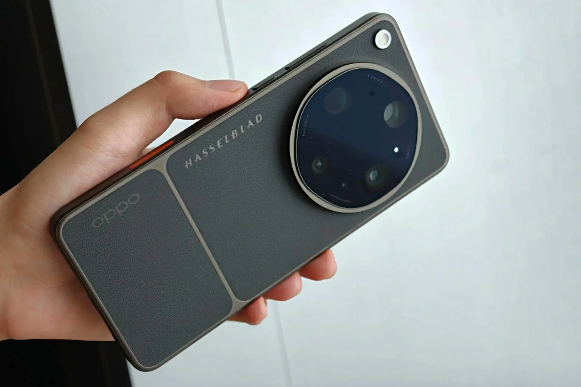 Hình ảnh OPPO Find X9 Ultra xuất hiện rõ nét, hé lộ thiết kế mới cùng