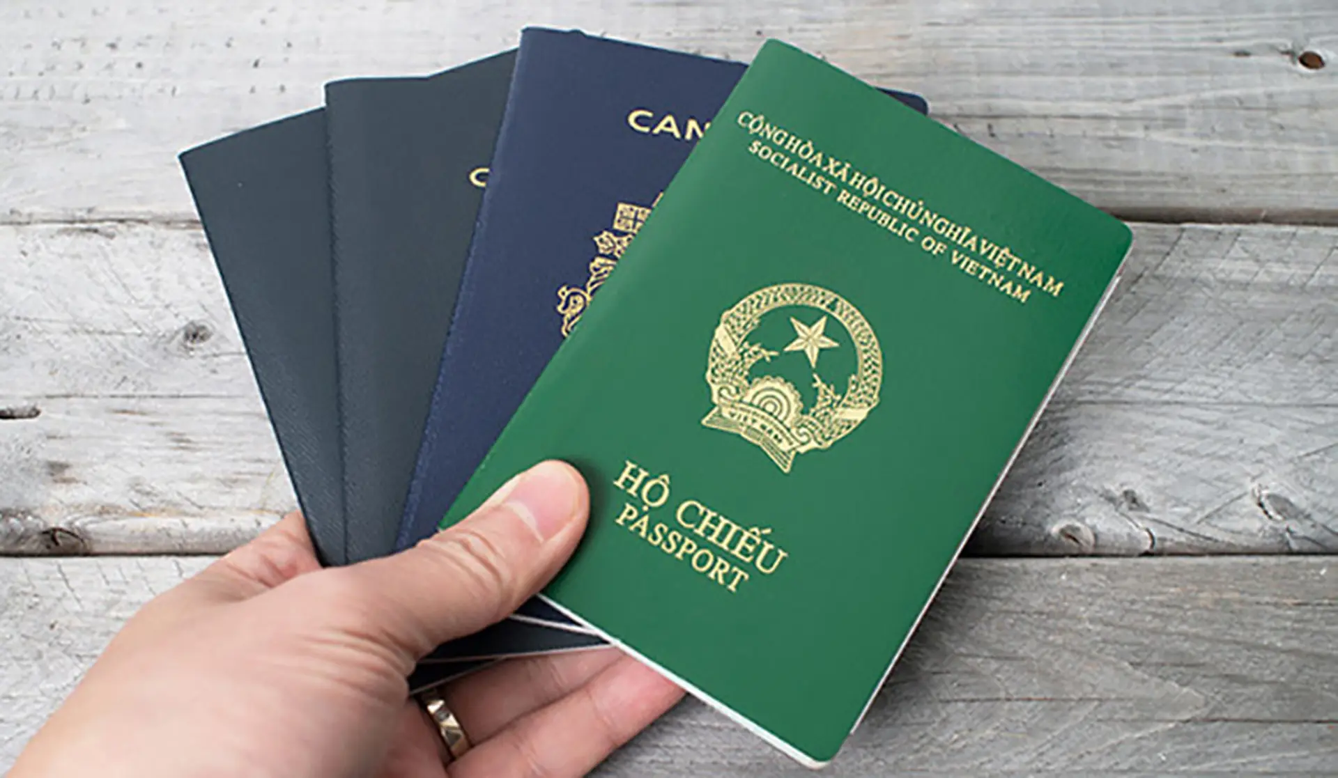 Hộ chiếu còn hạn 1 năm có đổi được không? Quy định mới nhất bạn cần biết năm 2025