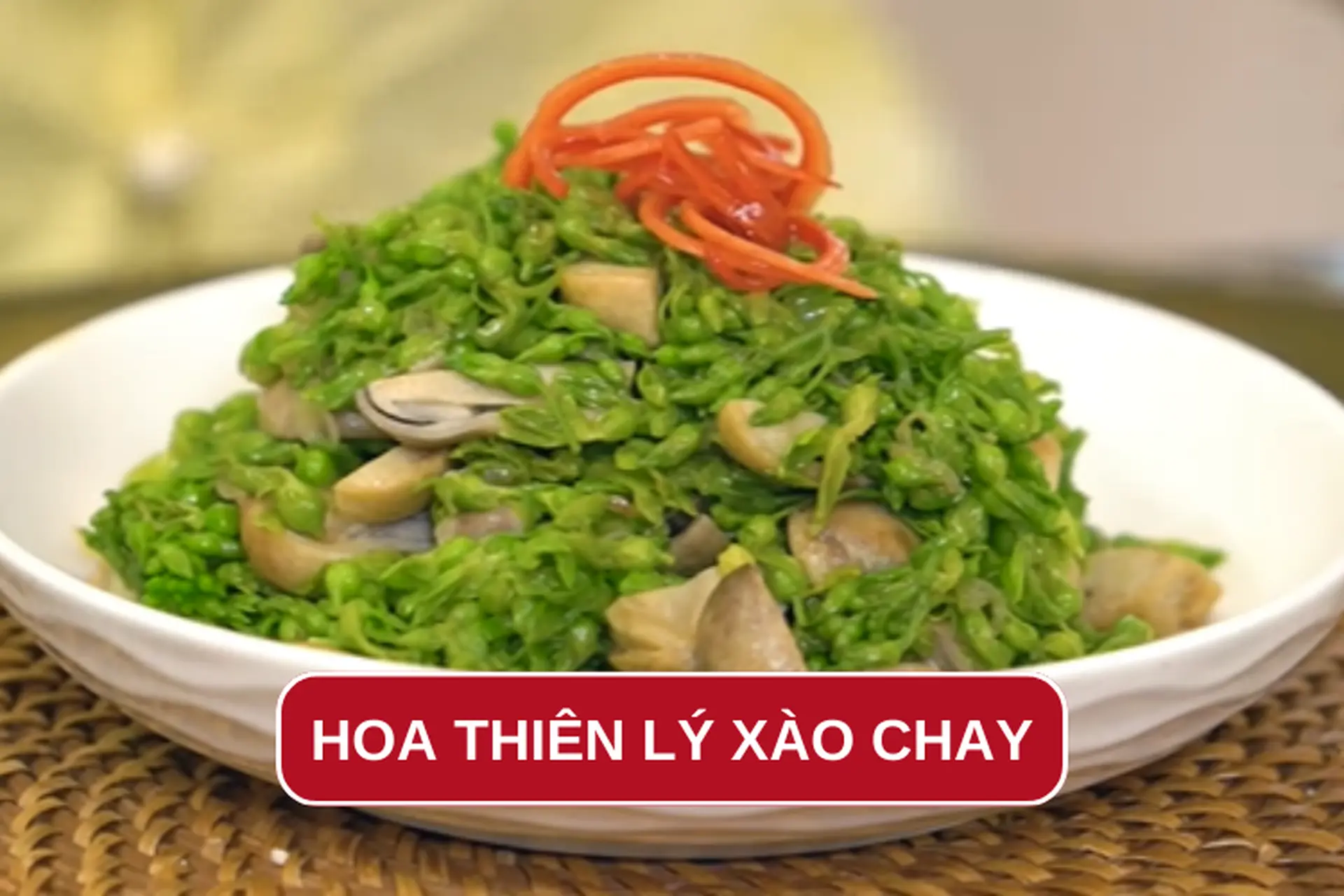 Mách bạn công thức làm hoa thiên lý xào chay với nấm rơm thơm ngon, đơn giản tại nhà 