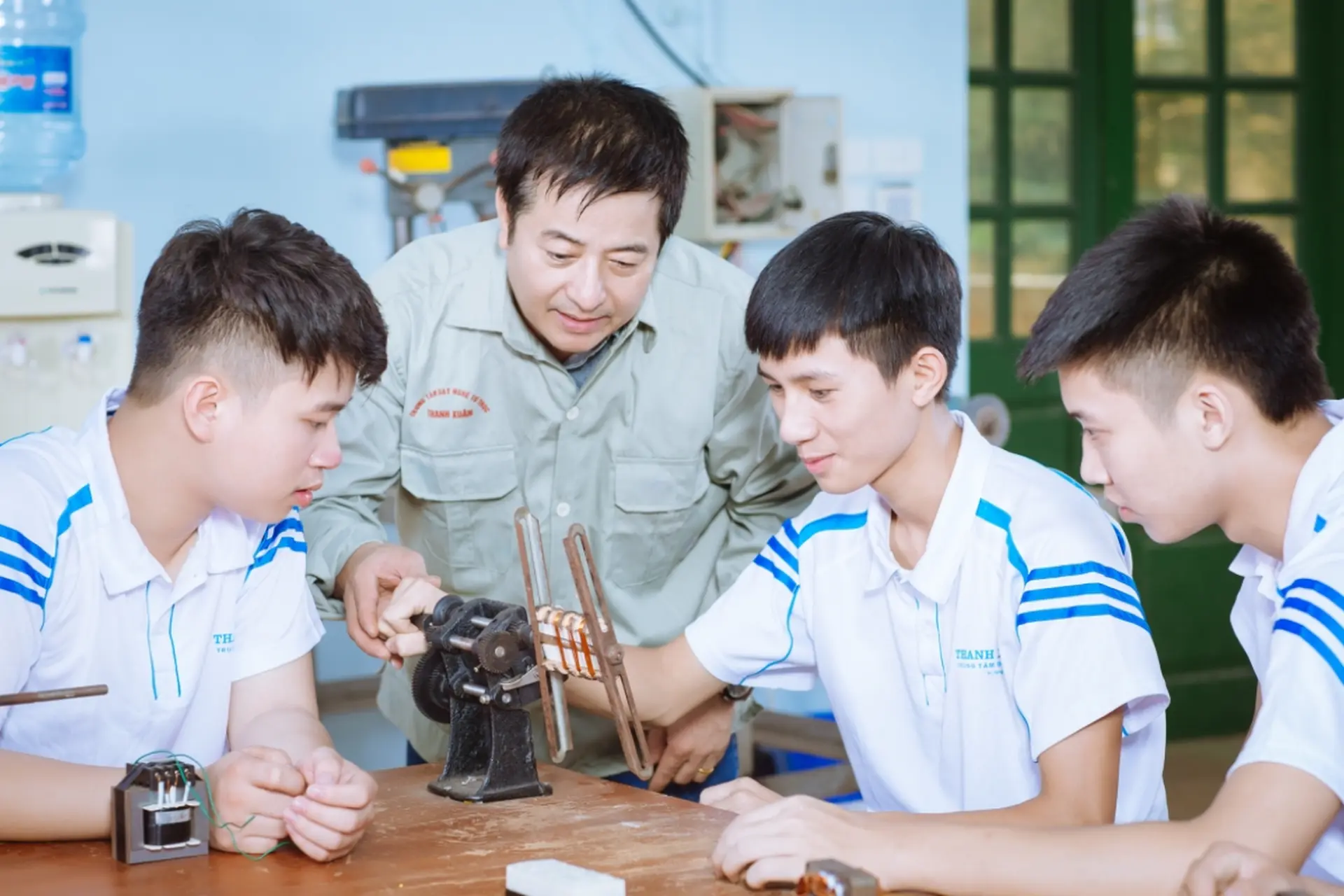 Học trung cấp mất mấy năm? Tìm hiểu lộ trình học theo từng trình độ đầu vào