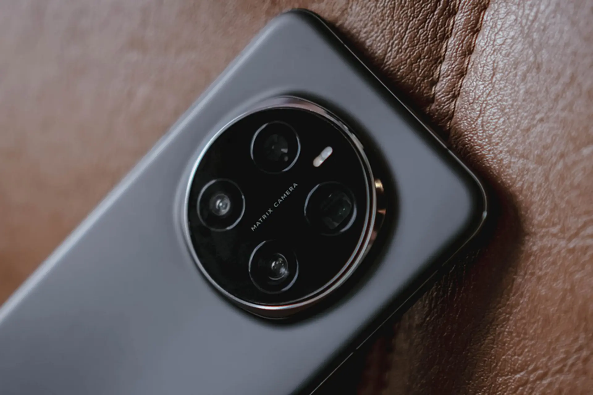 HONOR Magic7 Pro được chọn làm smartphone chính thức của Esports World Cup 25