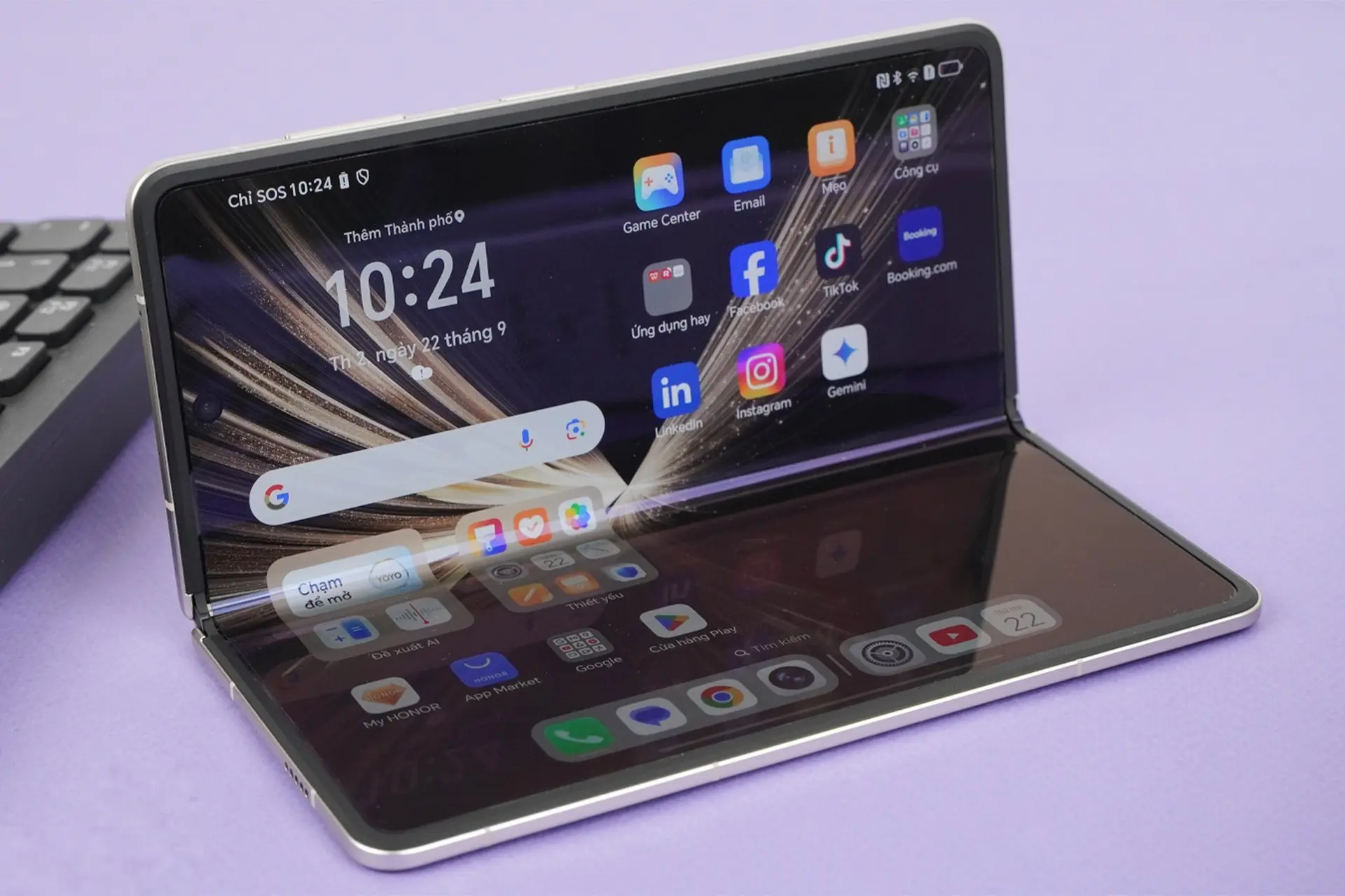 Bí mật sau màn hình “không nhấp nháy” của Honor Magic V5