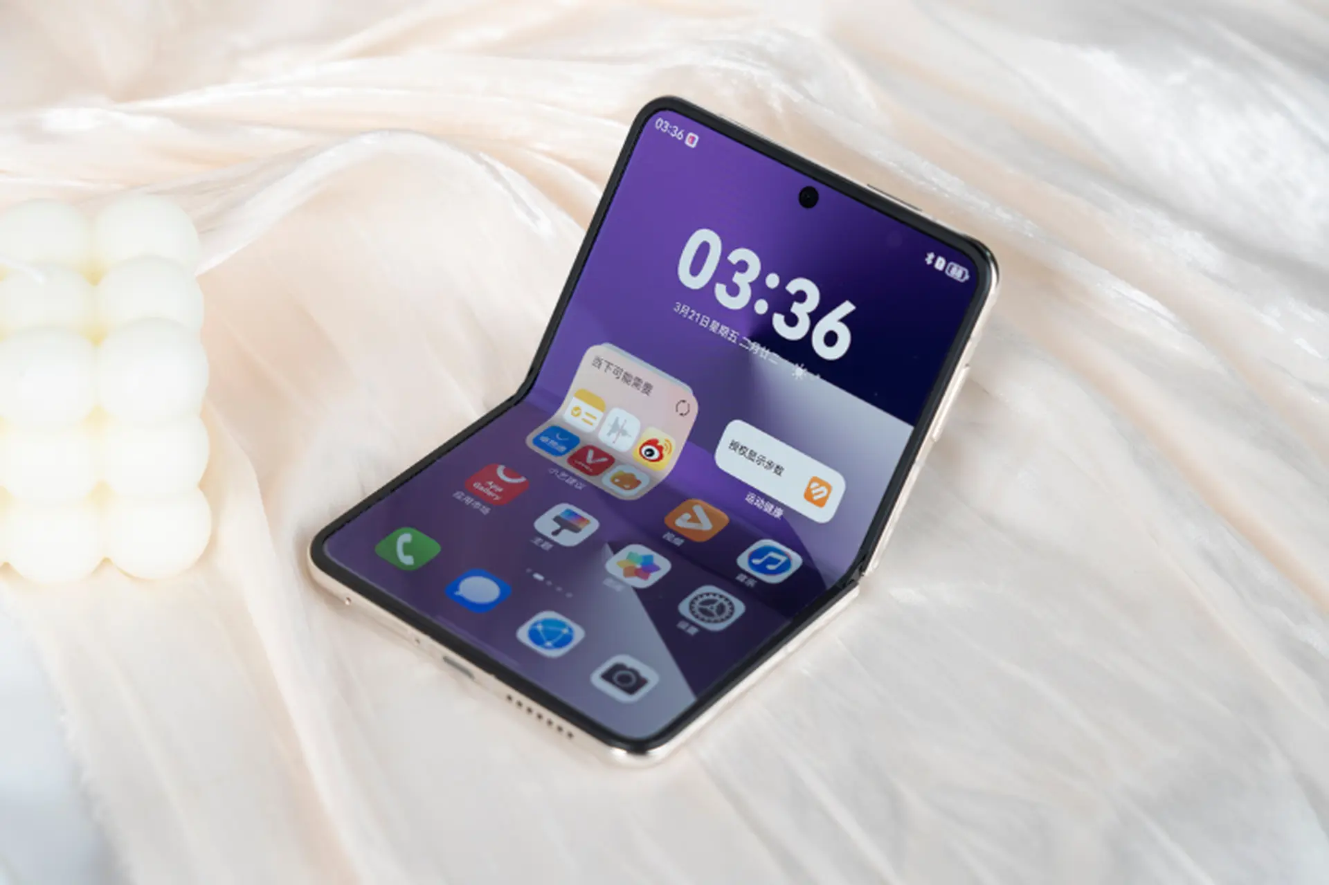 Huawei Pura X2 gây chú ý qua ảnh rò rỉ, thân máy rộng hơn