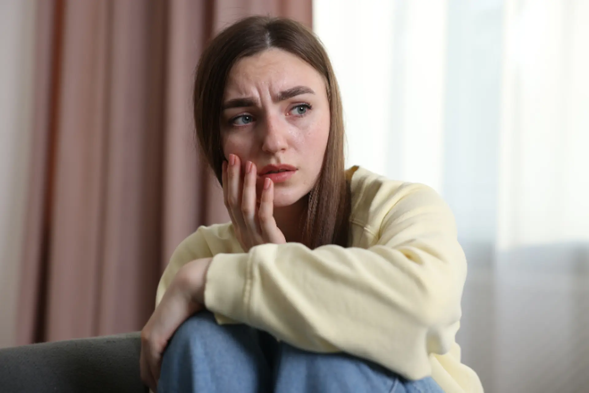 Huyễn hoặc là gì? Hiểu đúng về ảo tưởng và sự khác biệt với tự tin, tự tôn