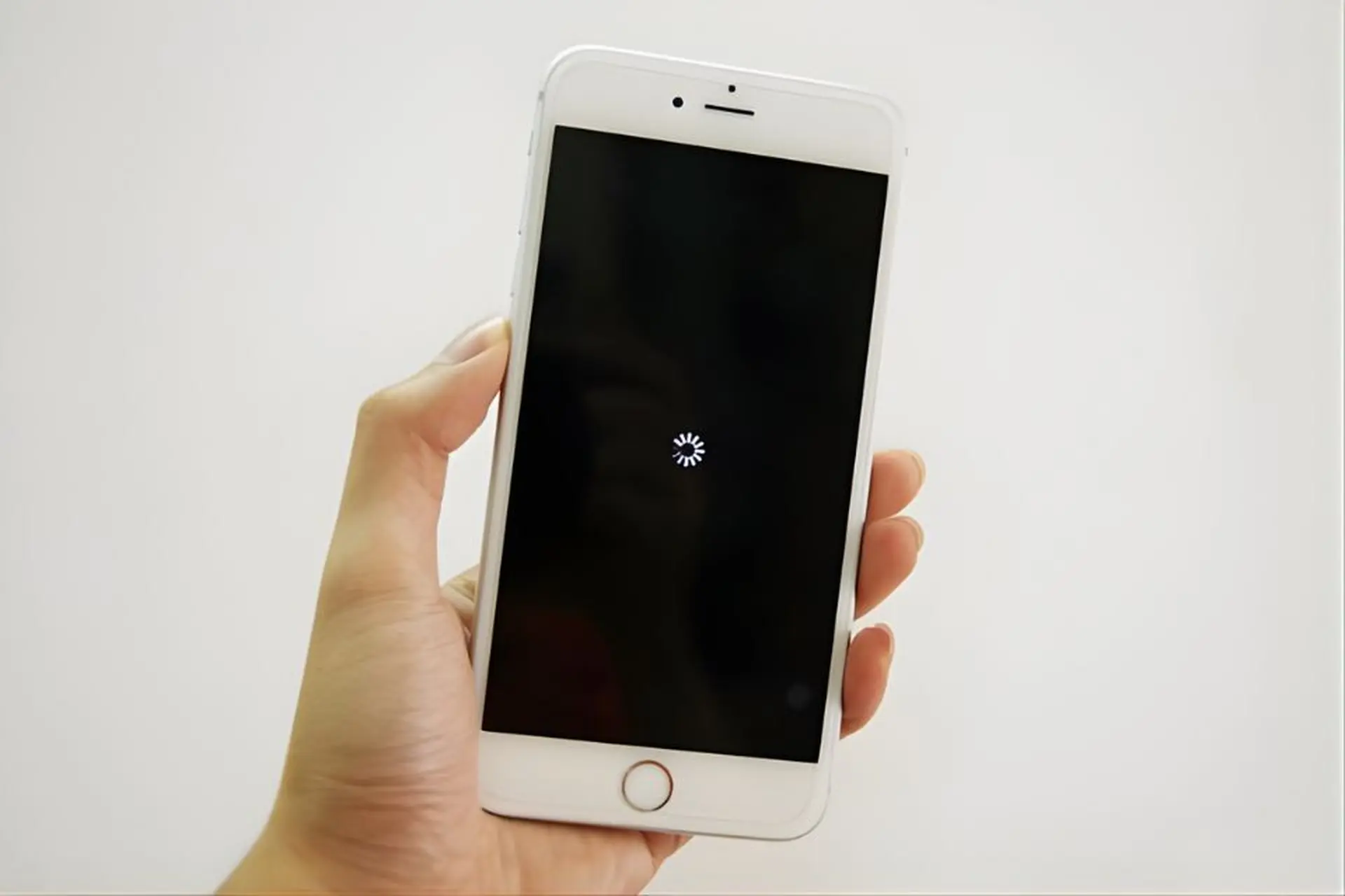 iPhone bị đơ màn hình - nguyên nhân, cách khắc phục nhanh chóng ai cũng nên biết