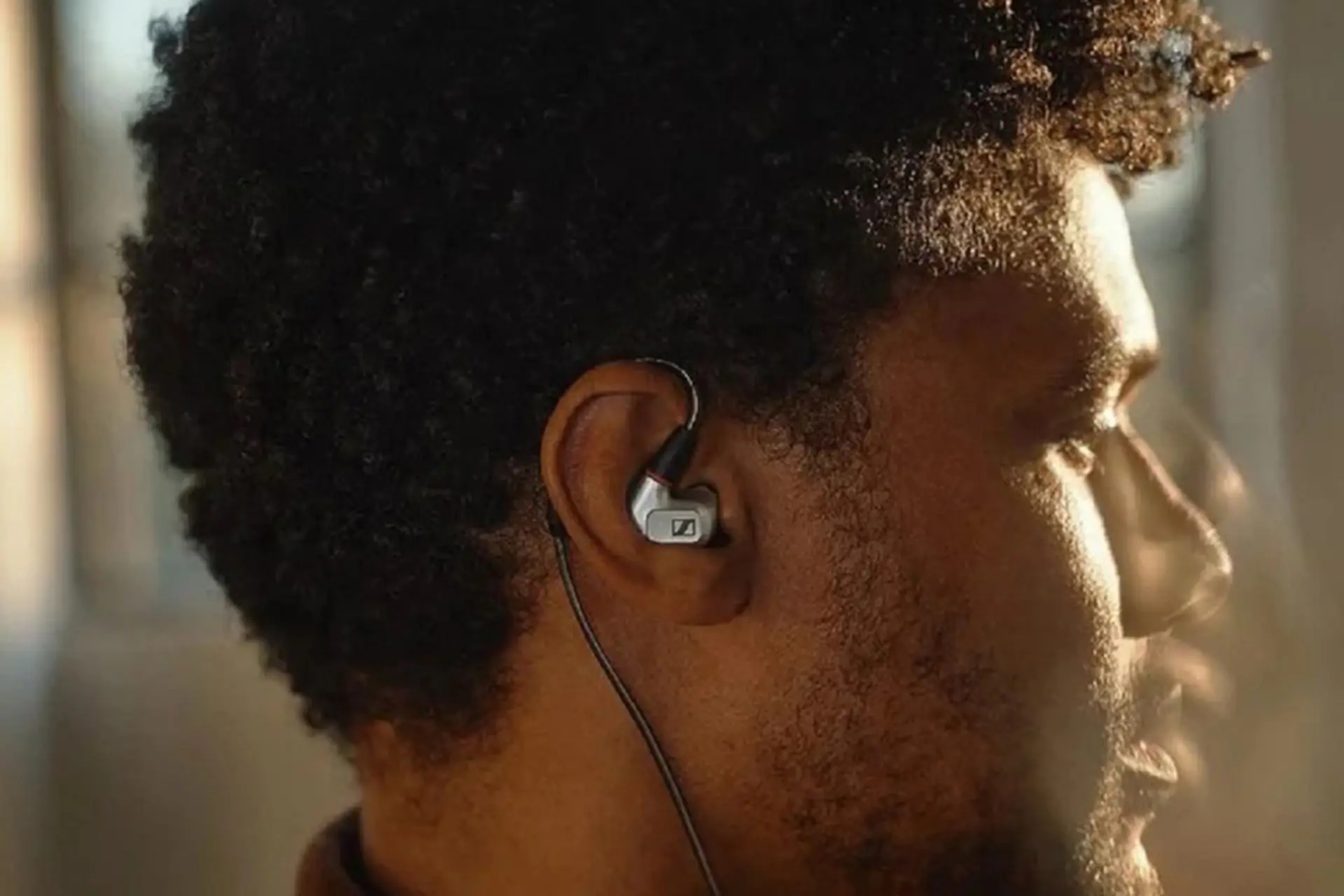 IEM là gì? Khám phá dòng tai nghe In-Ear Monitor và lý do được giới yêu nhạc ưa chuộng