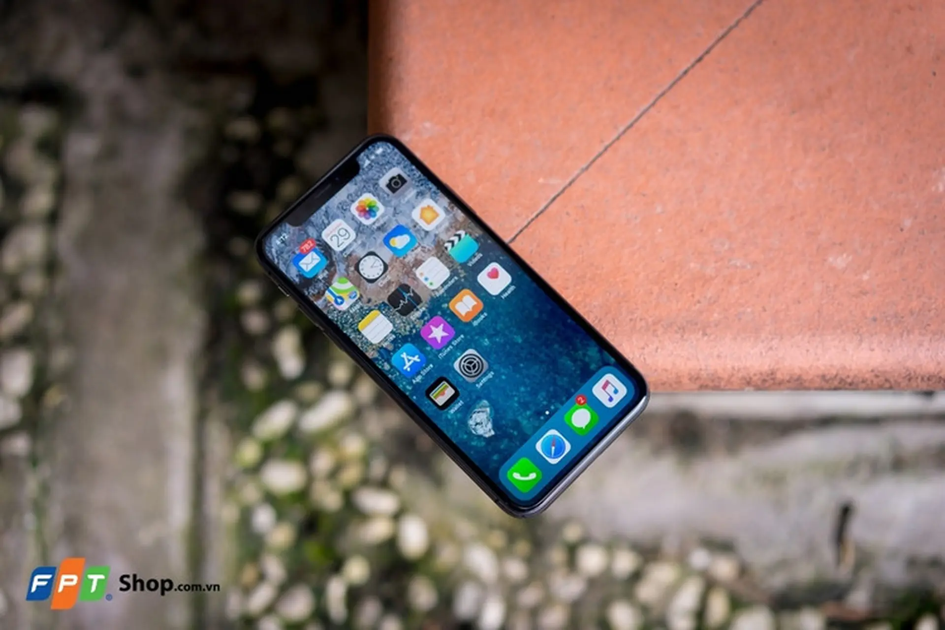 iPhone 5 triệu: Vẫn có màn hình tai thỏ và camera kép như iPhone 14 nhưng có đáng mua?