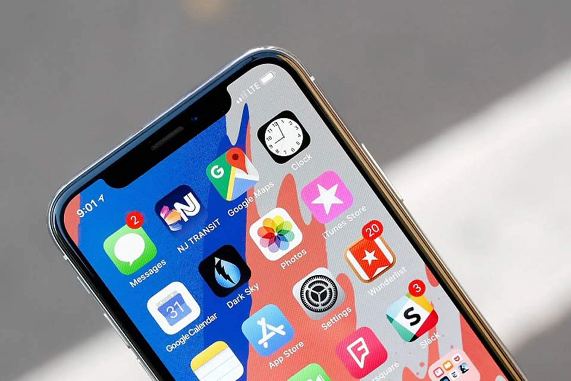 iPhone X ra mắt năm nào? Dấu mốc đáng nhớ của Apple năm 2017 và những điểm nổi bật