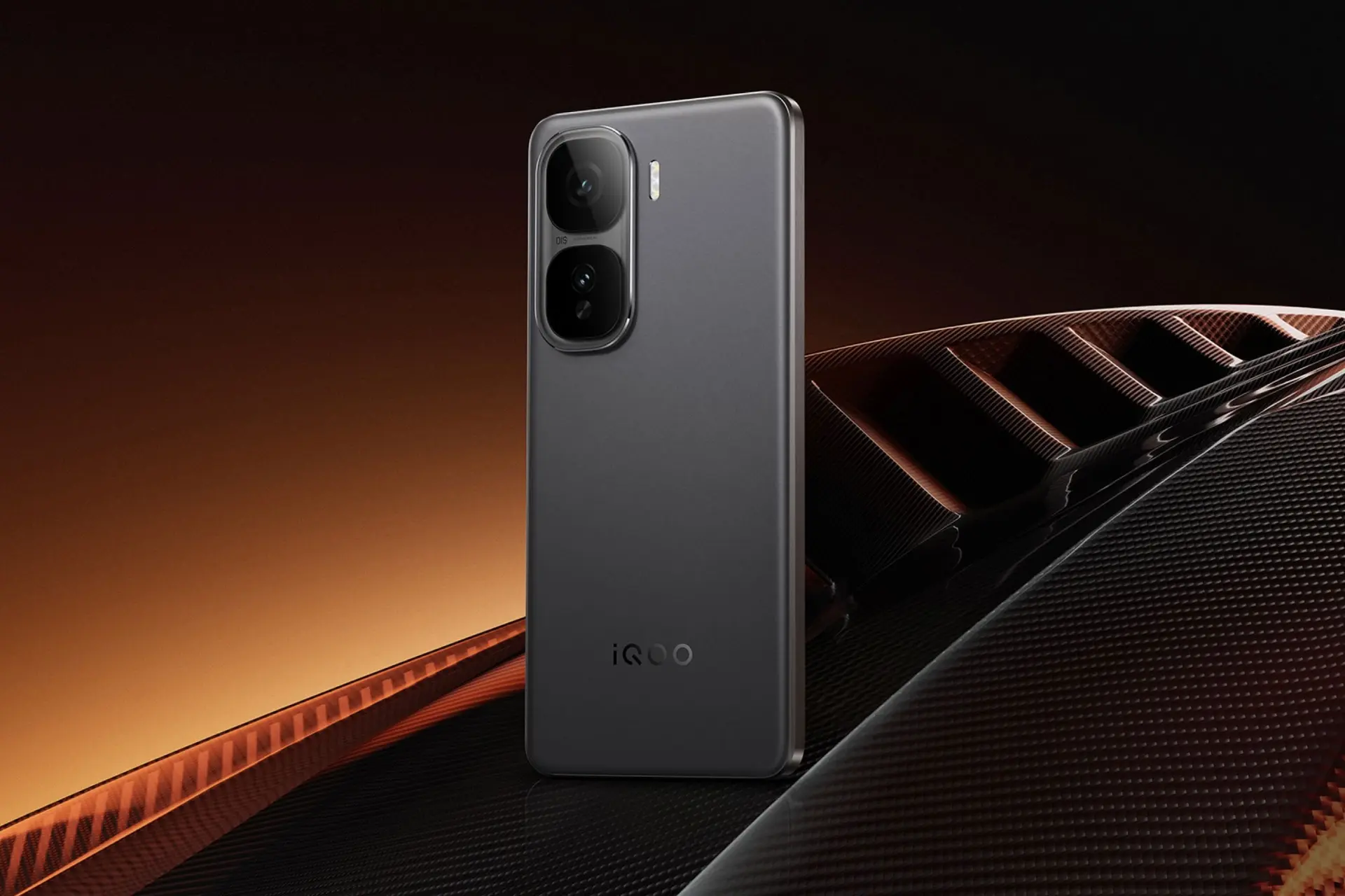 iQOO Neo 12 lộ cấu hình khủng: Màn hình 2K 185 Hz, pin có thể vượt 9.000 mAh