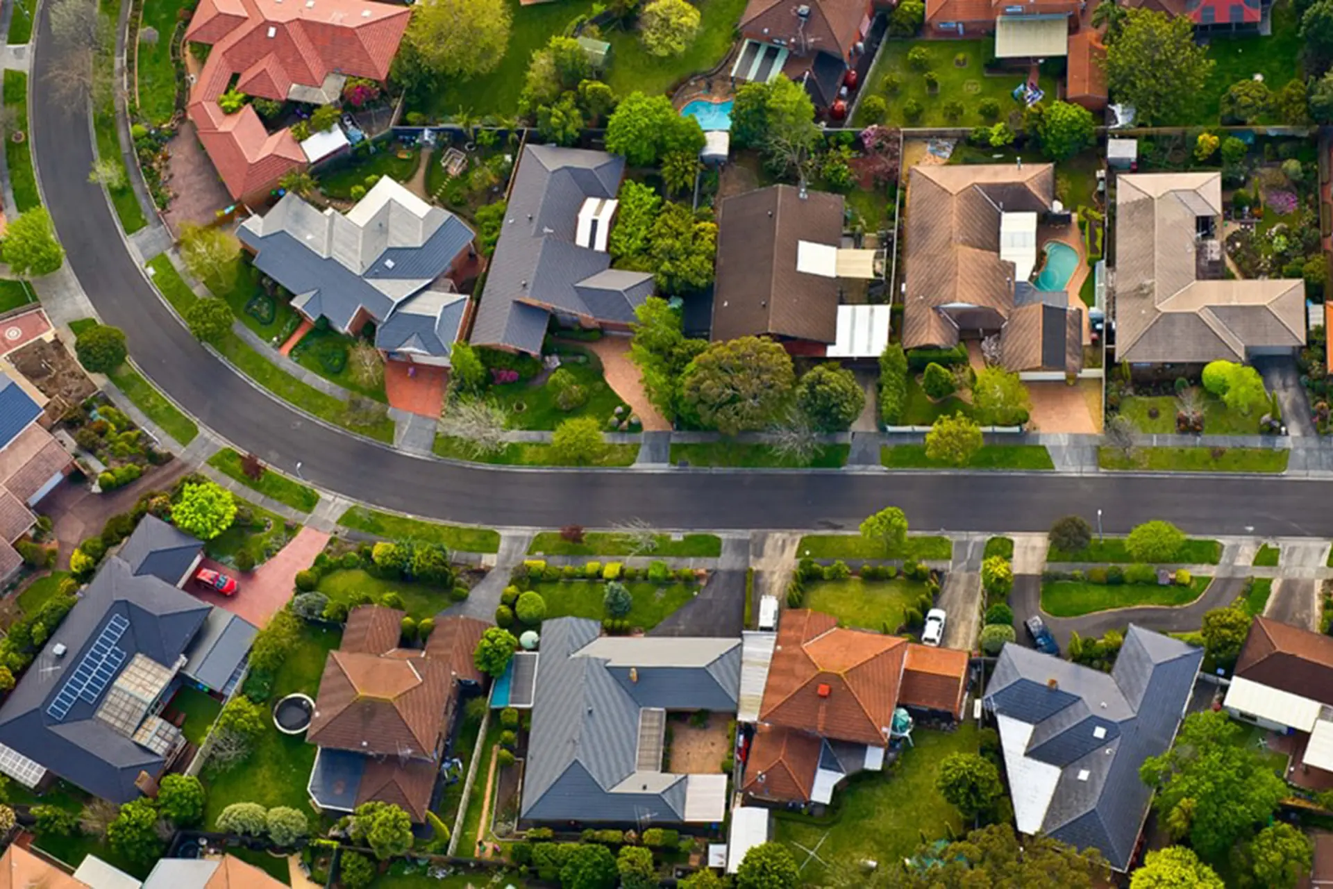 Khu phố tiếng Anh là gì? Cách dịch đúng và phân biệt neighborhood, district