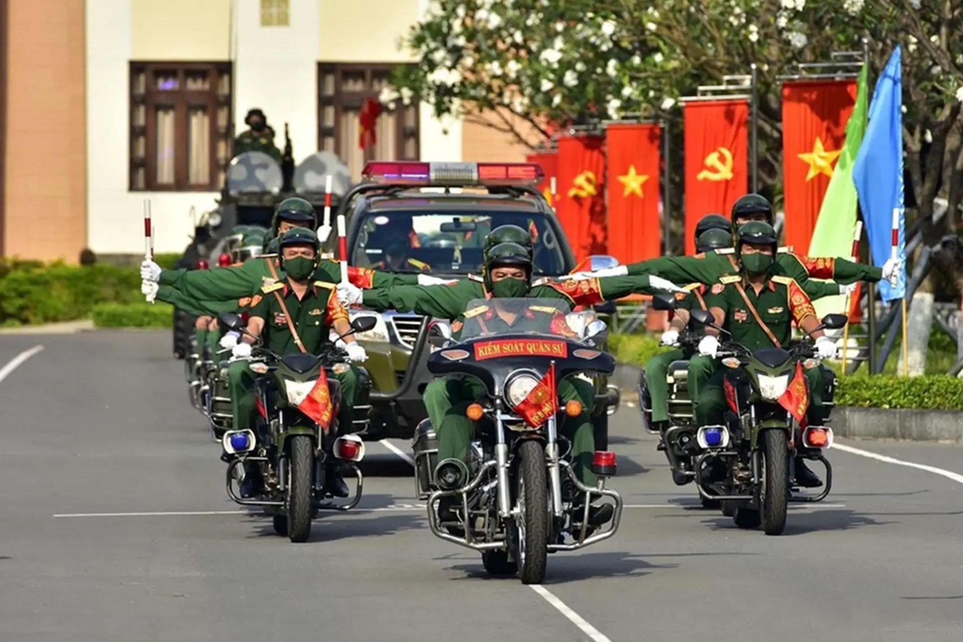 Kiểm soát quân sự là gì? Vai trò và nhiệm vụ của lực lượng chấp pháp trong quân đội