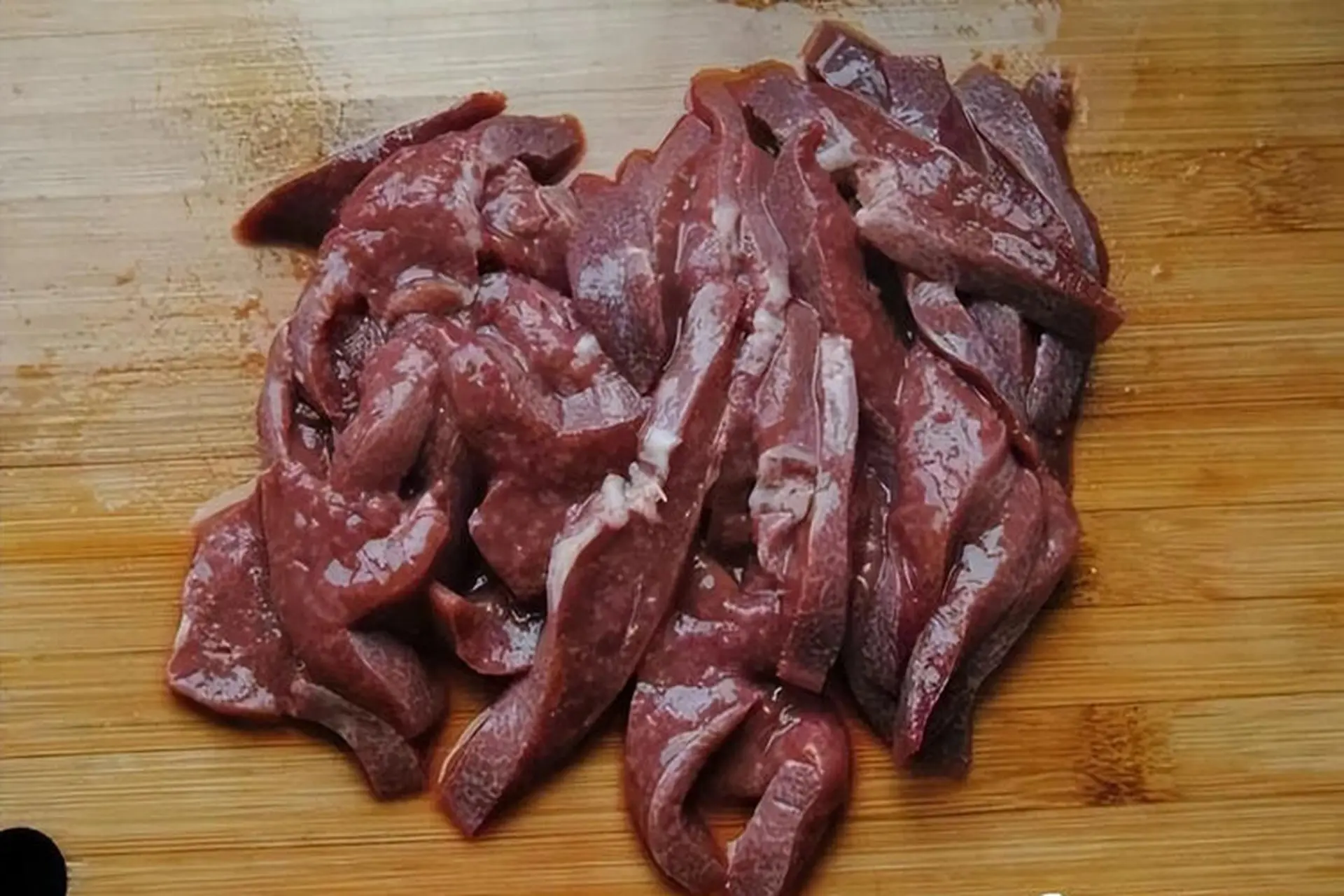 Lá mía heo là gì? Gợi ý cách làm một vài món ăn từ lá mía heo thơm ngon ...