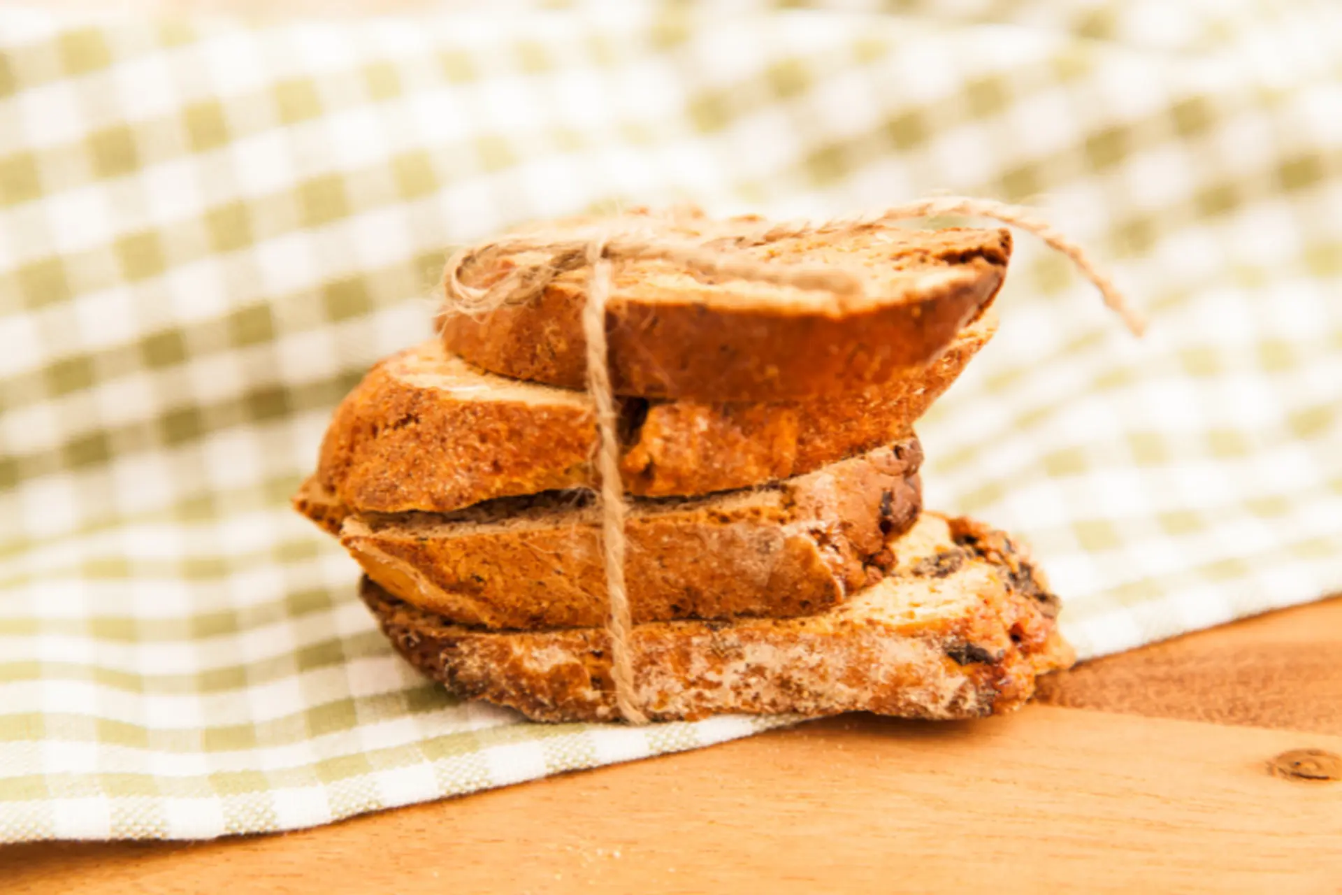 Bí kíp làm bánh Biscotti bằng nồi chiên không dầu chuẩn vị Ý, thơm ngon ăn quên lối về