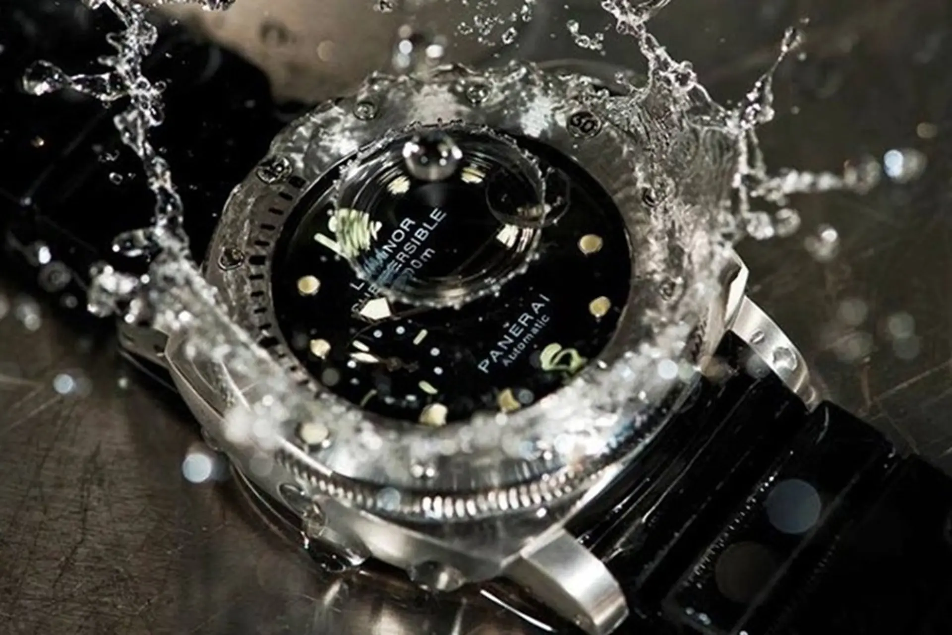 Làm sao để đồng hồ không vô nước? Bí quyết giữ đồng hồ luôn bền đẹp như mới