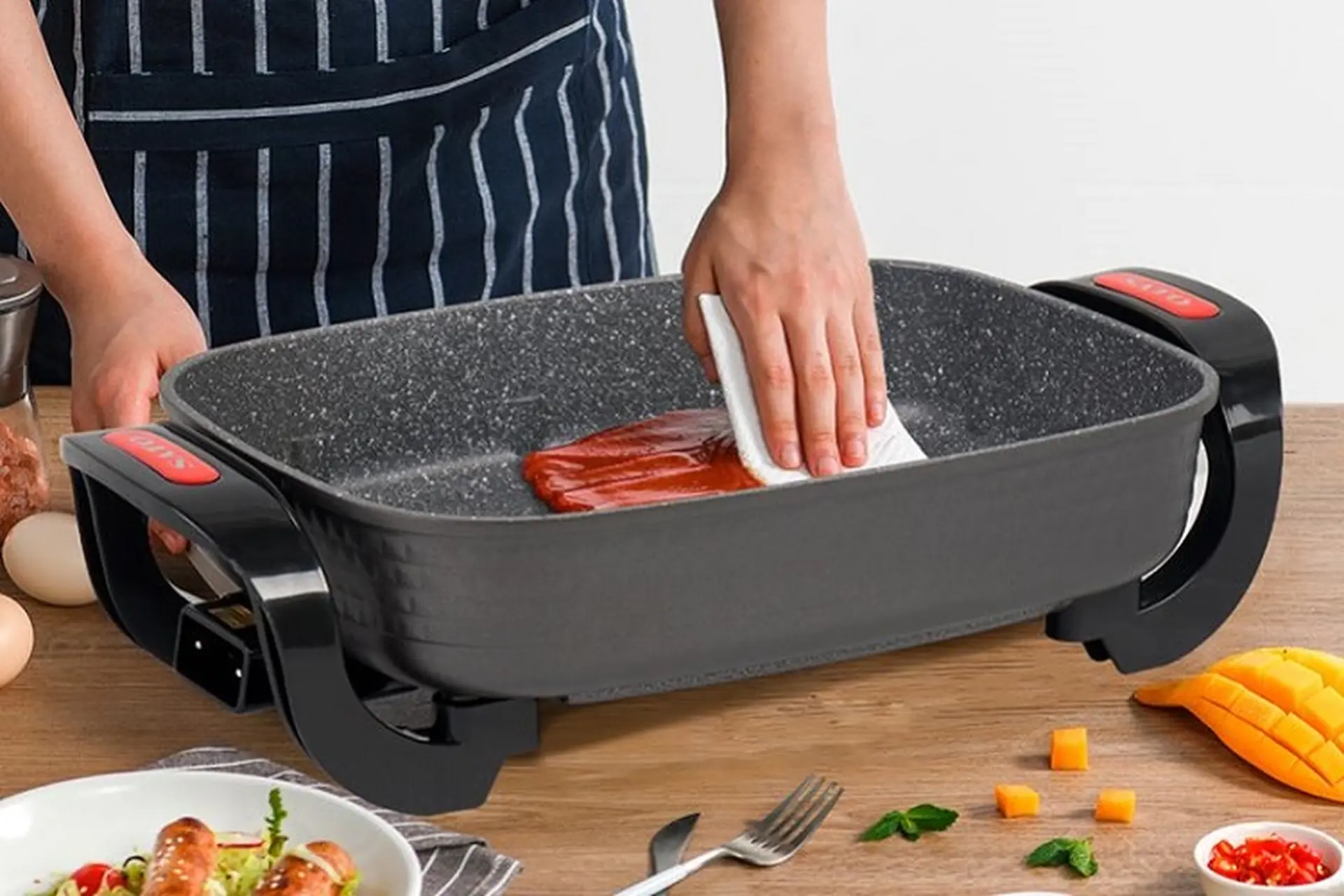Lần đầu sử dụng nồi lẩu điện lưu ý điều gì để tăng độ bền, kéo dài tuổi thọ thiết bị?
