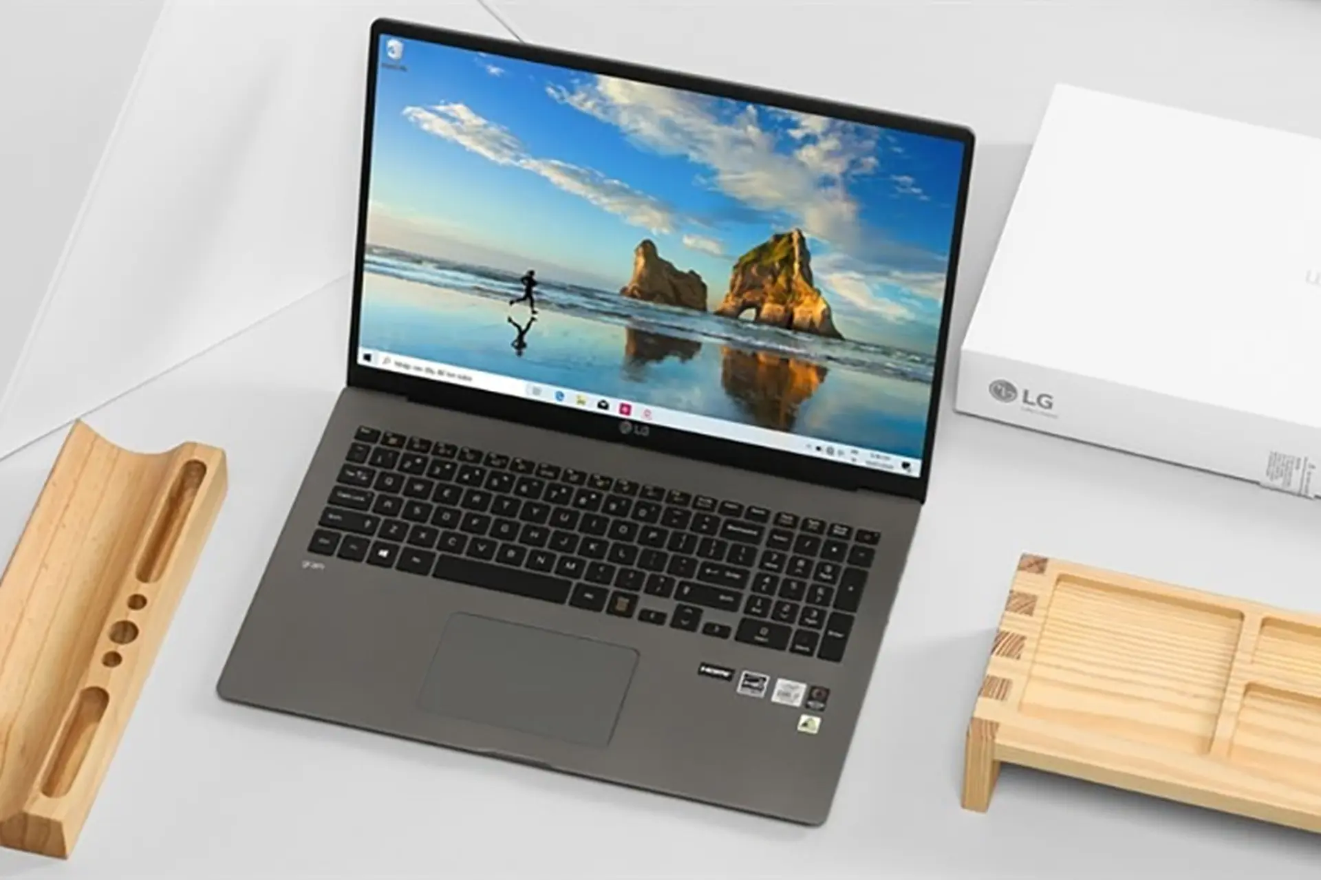 Tham khảo top 5 laptop cho sinh viên thiết kế thời trang 2025 giá tốt, cấu hình mạnh