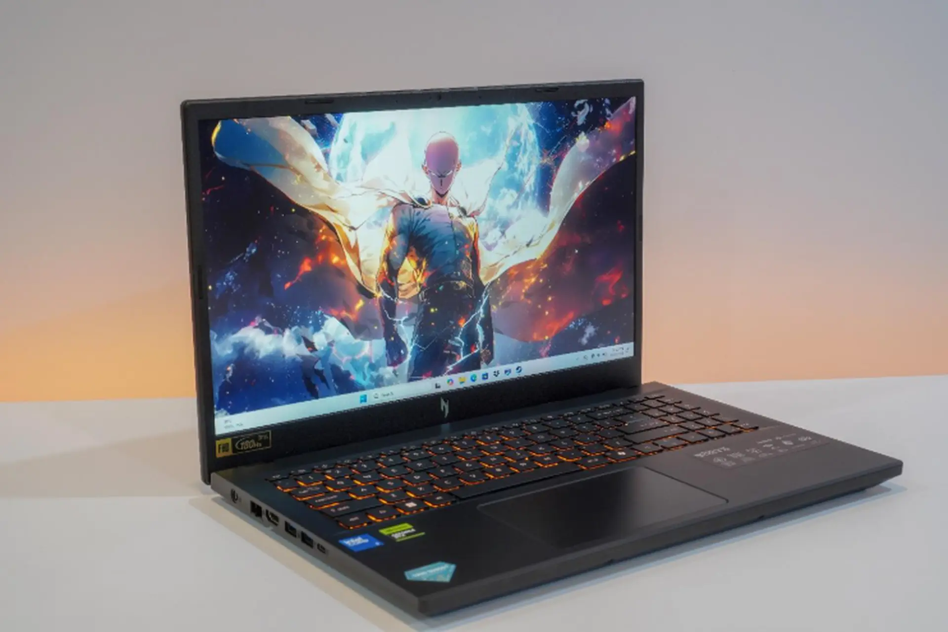 Laptop mạnh có thực sự dùng được lâu hơn? Cách chọn cấu hình để kéo dài thời gian sử dụng