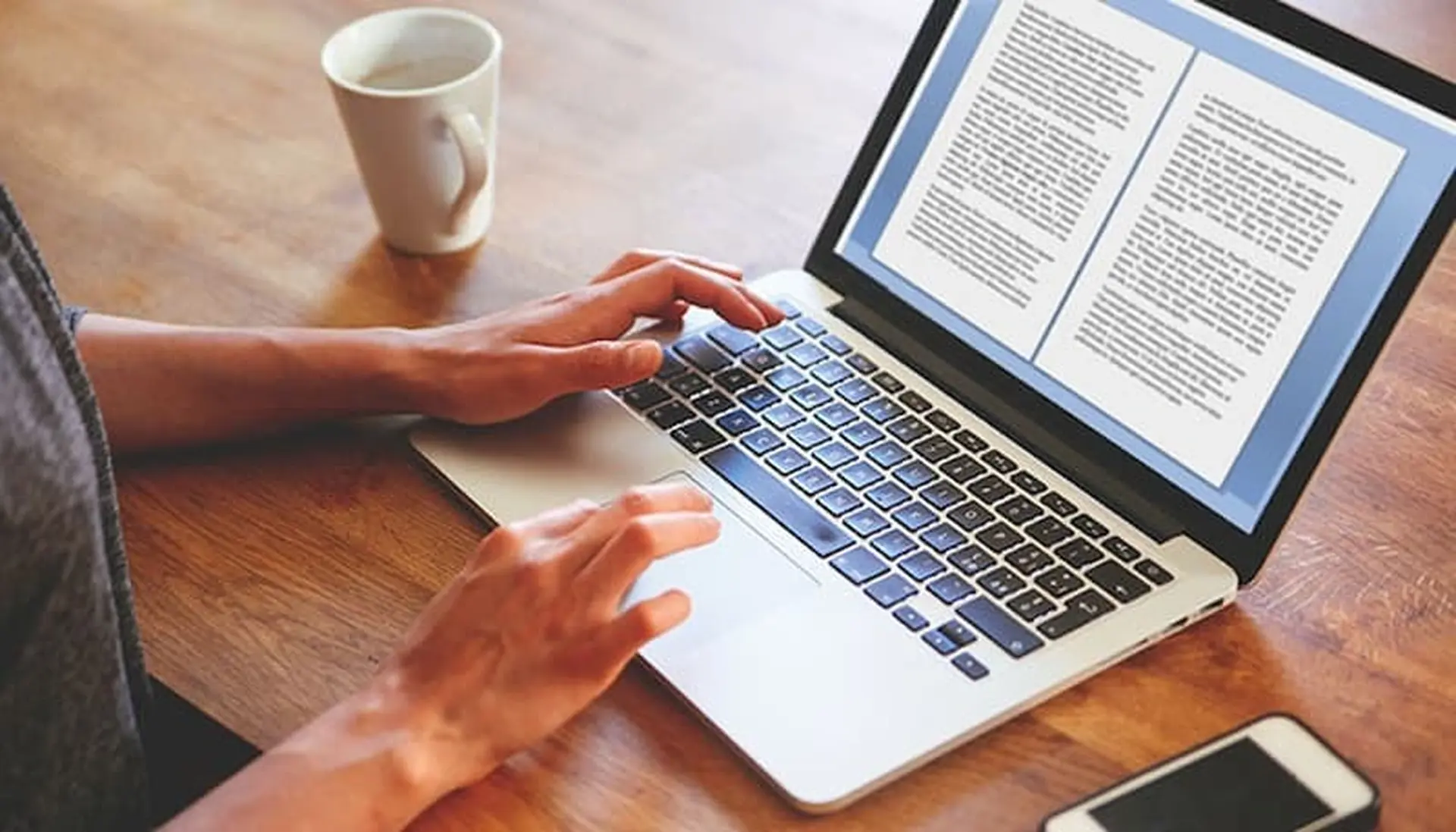 Top lựa chọn laptop sinh viên Core i5 2025 đáng mua với màn hình đẹp, hiệu năng mạnh