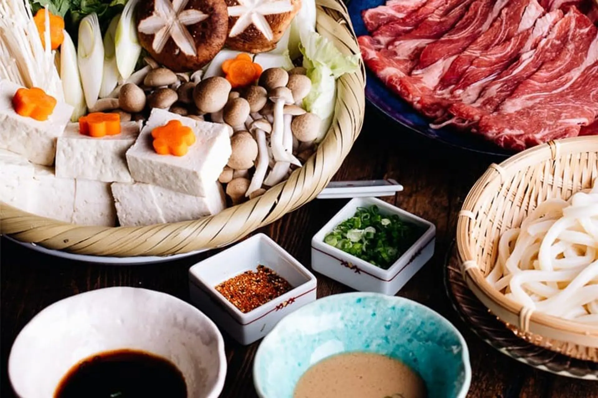 Lẩu Shabu là gì? Tìm hiểu bí quyết để thưởng thức món lẩu Nhật Bản đúng chuẩn