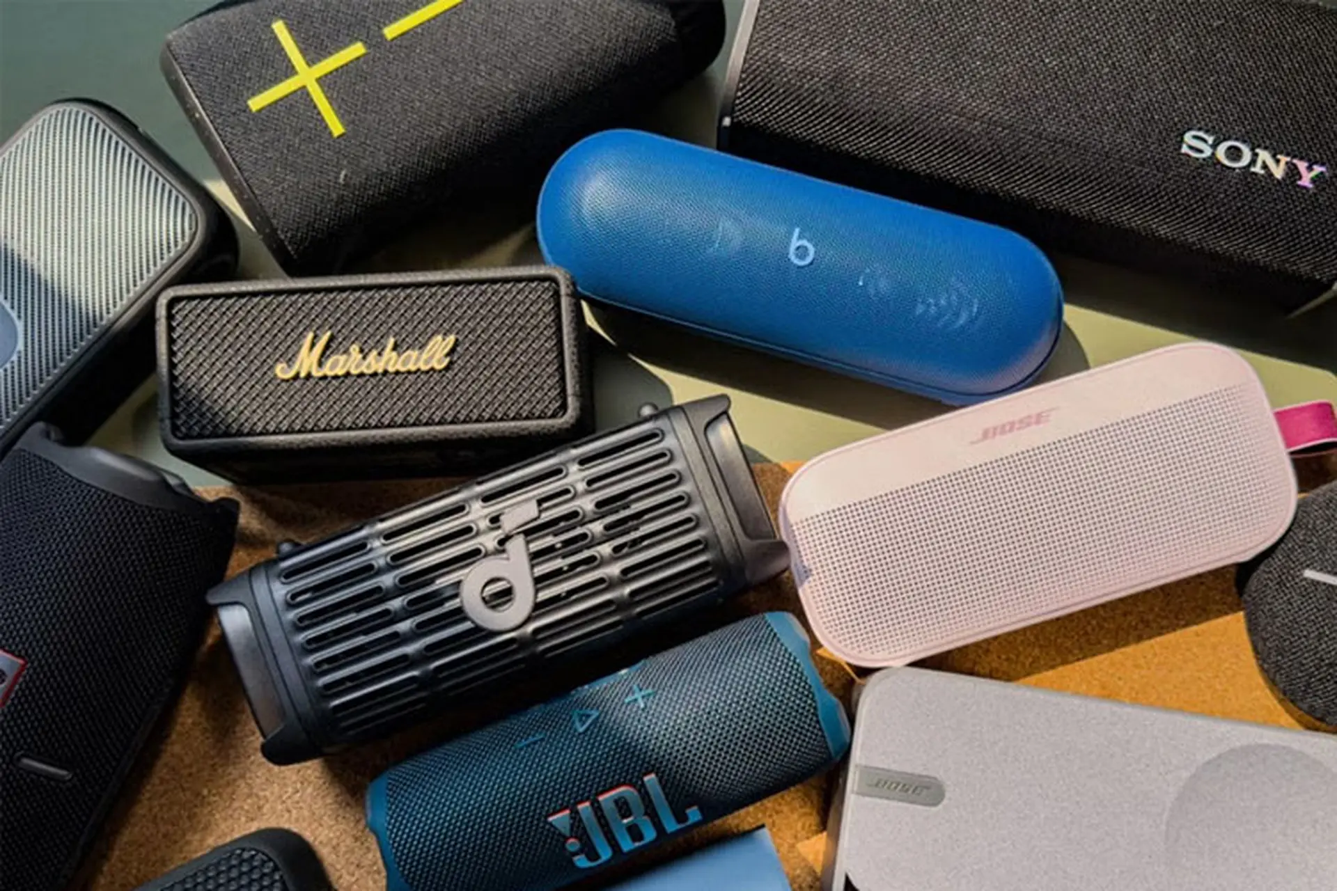 Bật mí top 5 loa Bluetooth tốt nhất 2026 tại FPT Shop khiến phải bạn "xuống tiền" ngay!