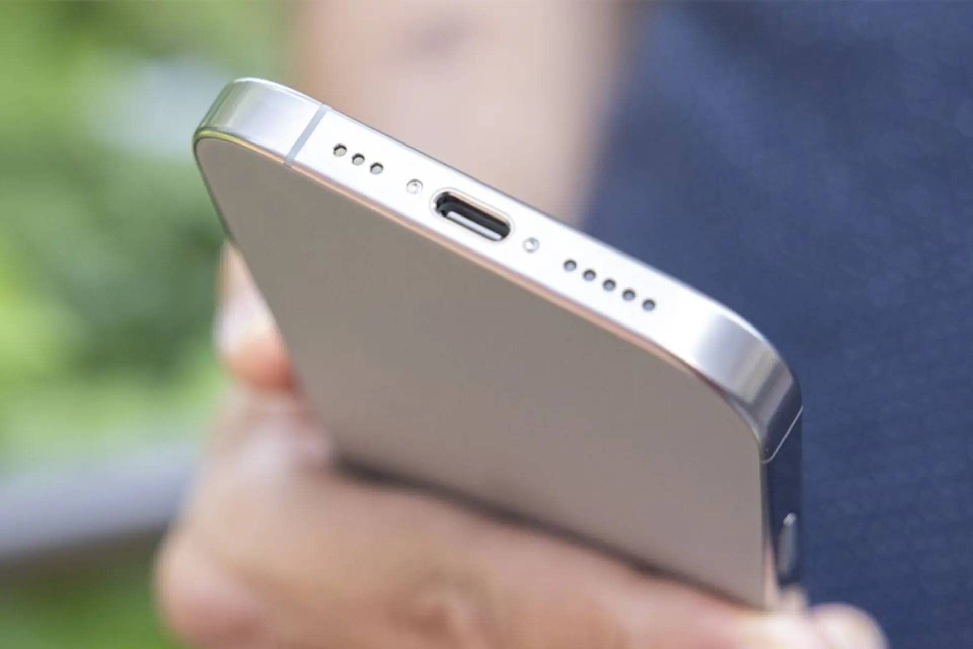 Lý do loa iPhone 16 Pro Max bị rè là gì? Tìm hiểu nguyên nhân và cách xử lý nhanh chóng