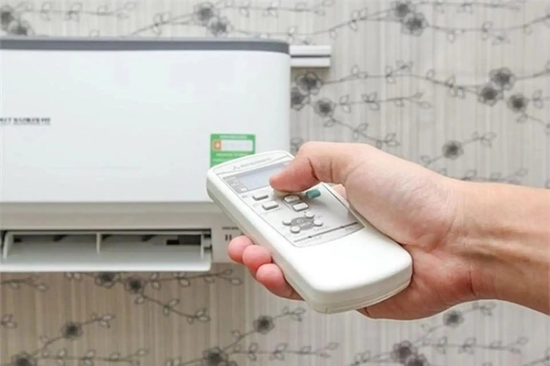 Tìm hiểu lỗi E0 máy lạnh Reetech là lỗi gì? Cách sửa tại nhà và khi nào cần thợ