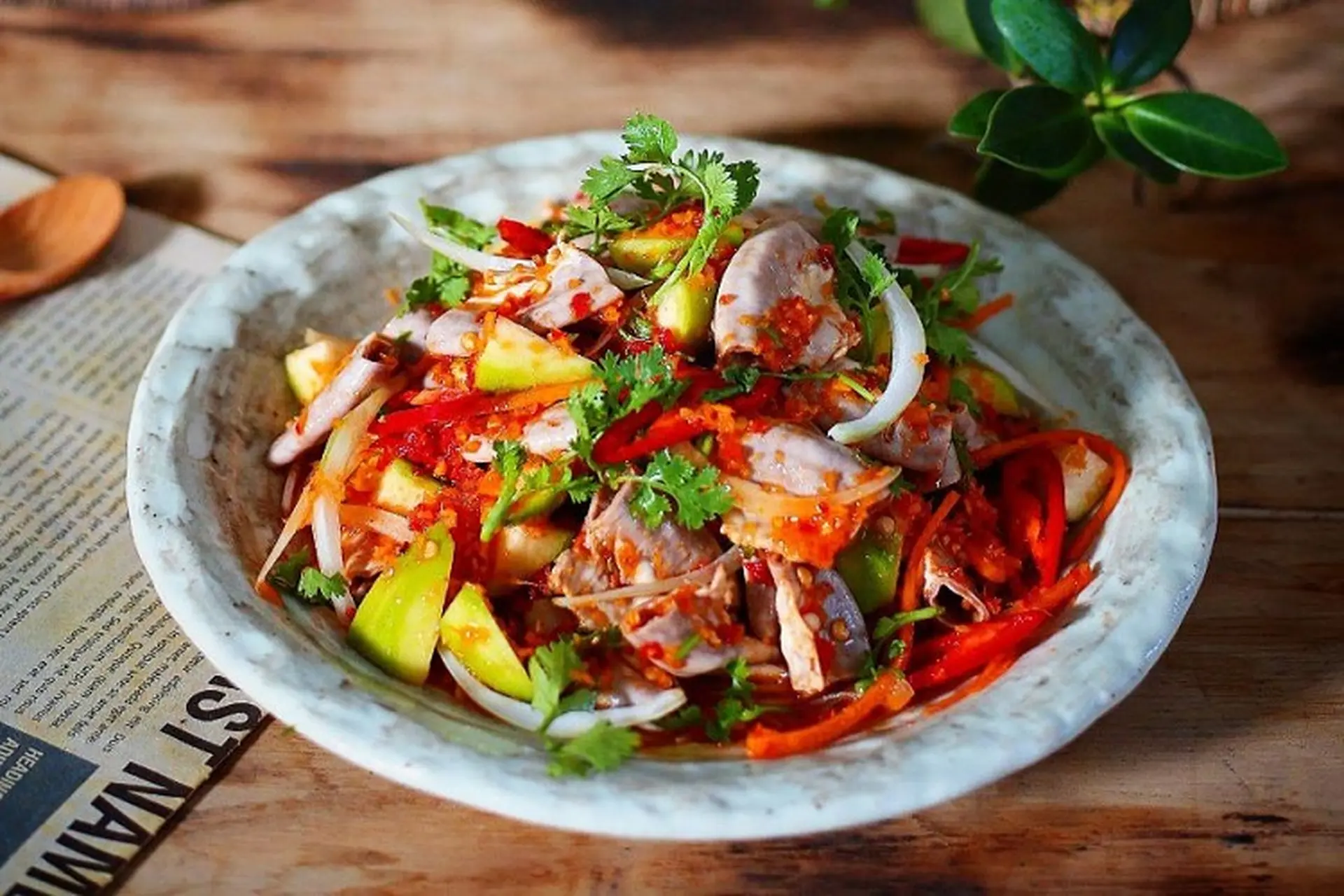 Tự tay chế biến lòng non trộn mắm chua cay dai giòn "bắt" miệng, làm "mồi nhậu" cực chuẩn