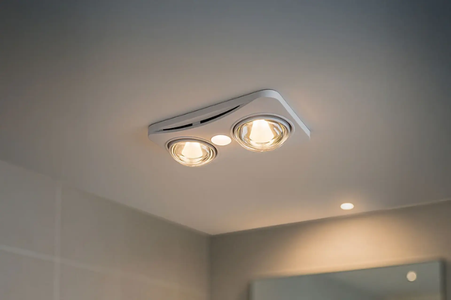 Lúc nào nên sử dụng đèn sưởi nhà tắm? Thời gian lý tưởng để sử dụng đèn sưởi nhà tắm