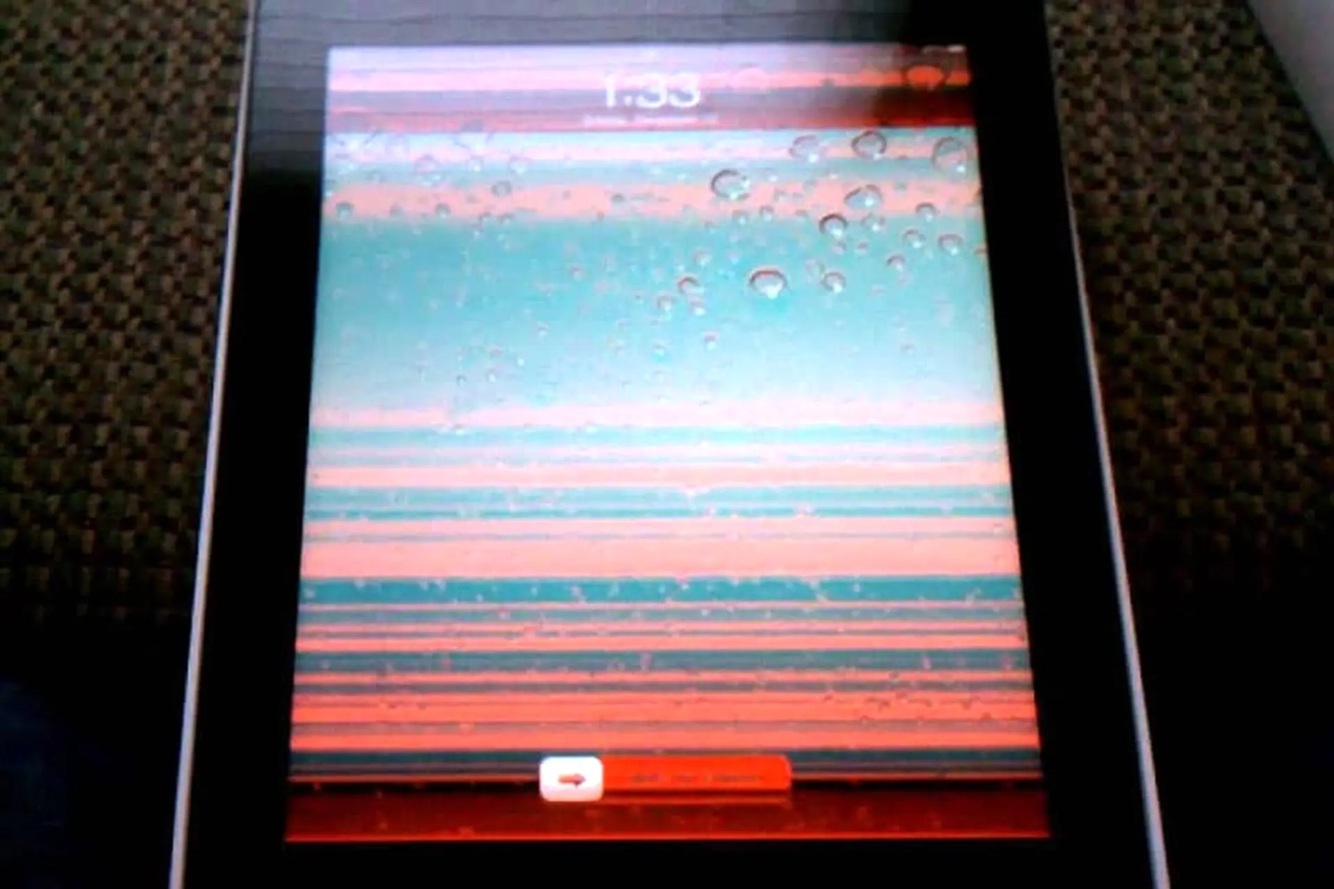 Màn hình iPad bị nhòe màu sửa như thế nào để không bị mất dữ liệu quan trọng?