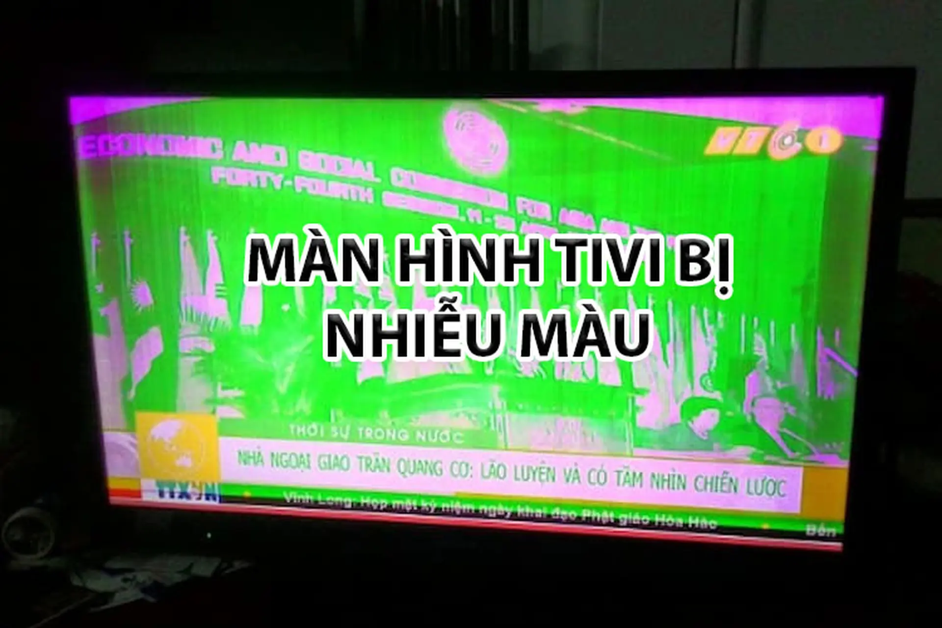Màn hình tivi bị nhiễu màu: Nguyên nhân và cách khắc phục nhanh chóng, hiệu quả
