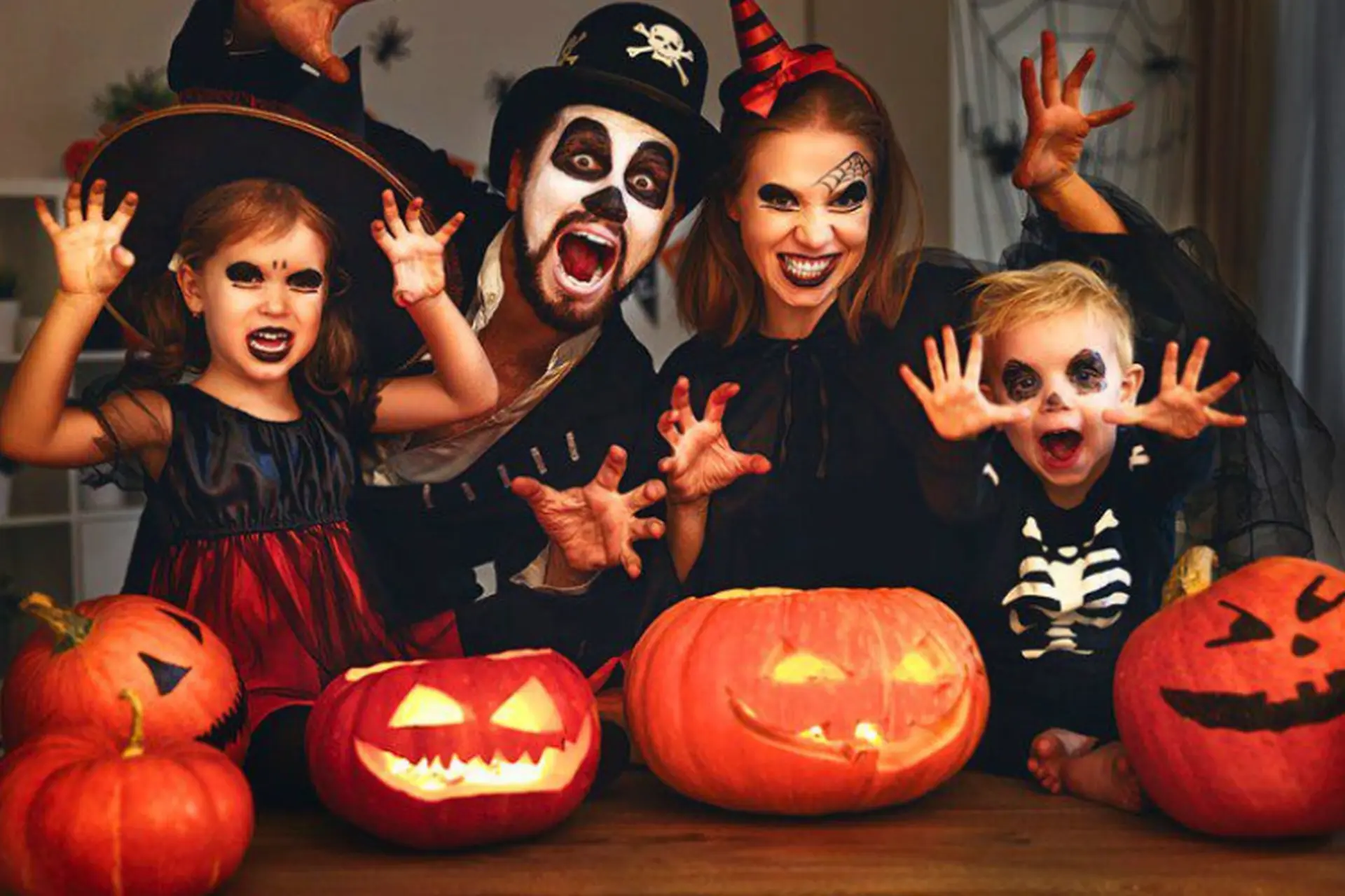 Màu sắc truyền thống của Halloween là gì? Khám phá ý nghĩa và biểu tượng huyền bí