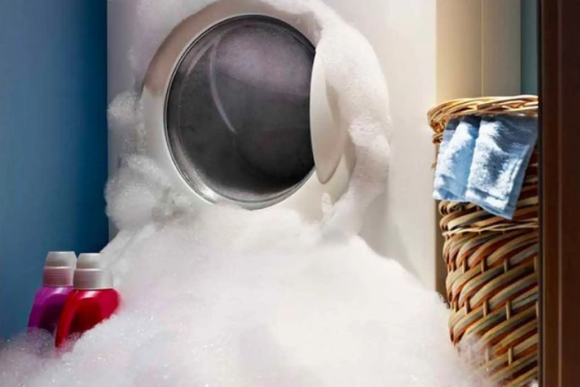 Máy giặt Aqua bị trào bọt ra ngoài: Nguyên nhân và cách xử lý chi tiết, giúp bảo vệ thiết bị và quần áo