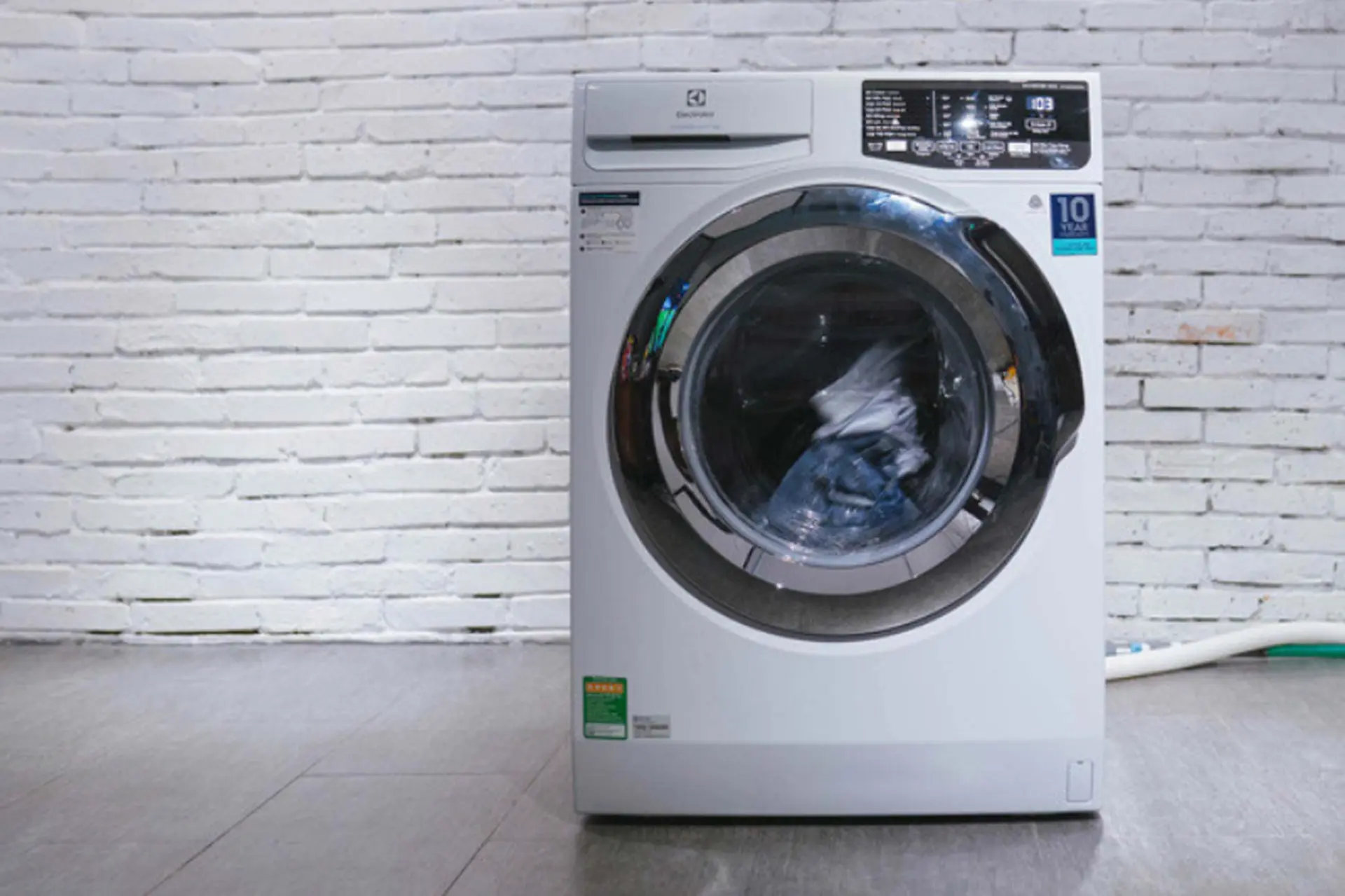 Máy giặt bị treo chương trình giặt: Dấu hiệu, nguyên nhân và cách khắc phục hiệu quả