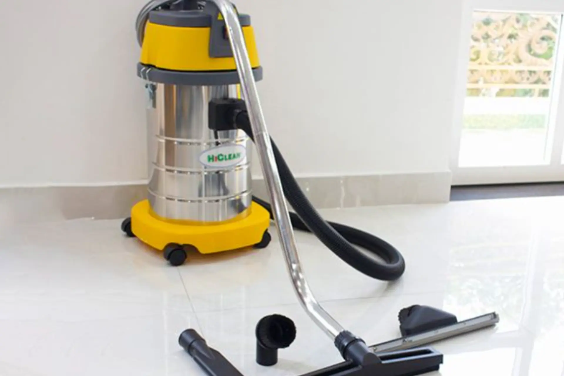 Máy hút bụi Hiclean HC 30: Hiệu suất mạnh mẽ, độ bền cao, làm sạch toàn diện